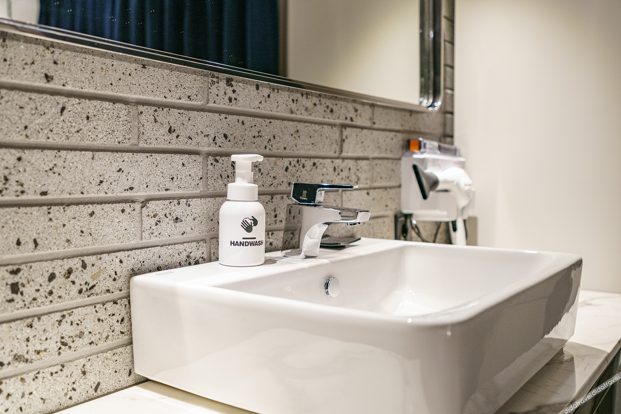 Brown-Dot Hotel Geomdan 2*