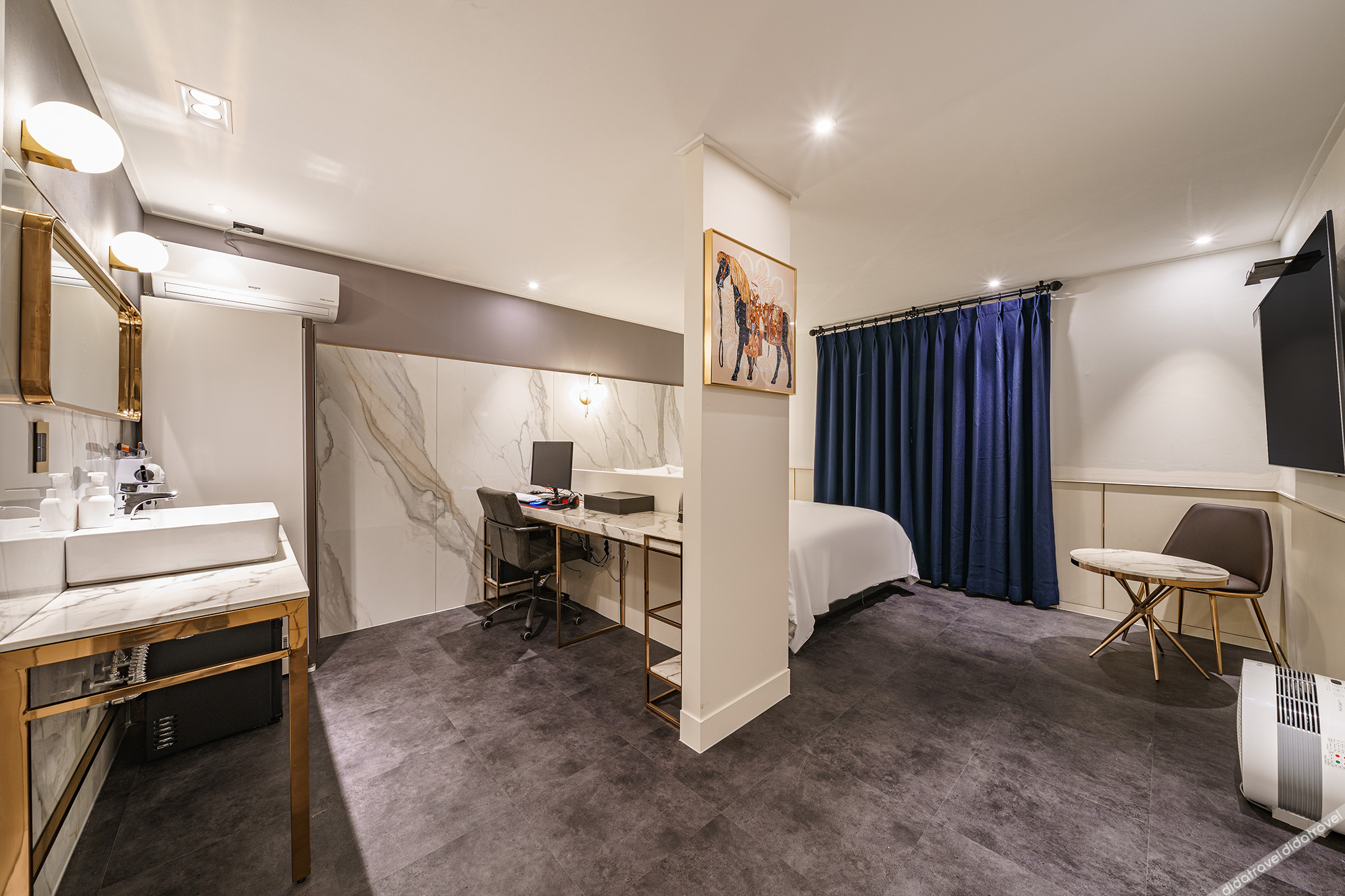 Brown-Dot Hotel Geomdan 2*