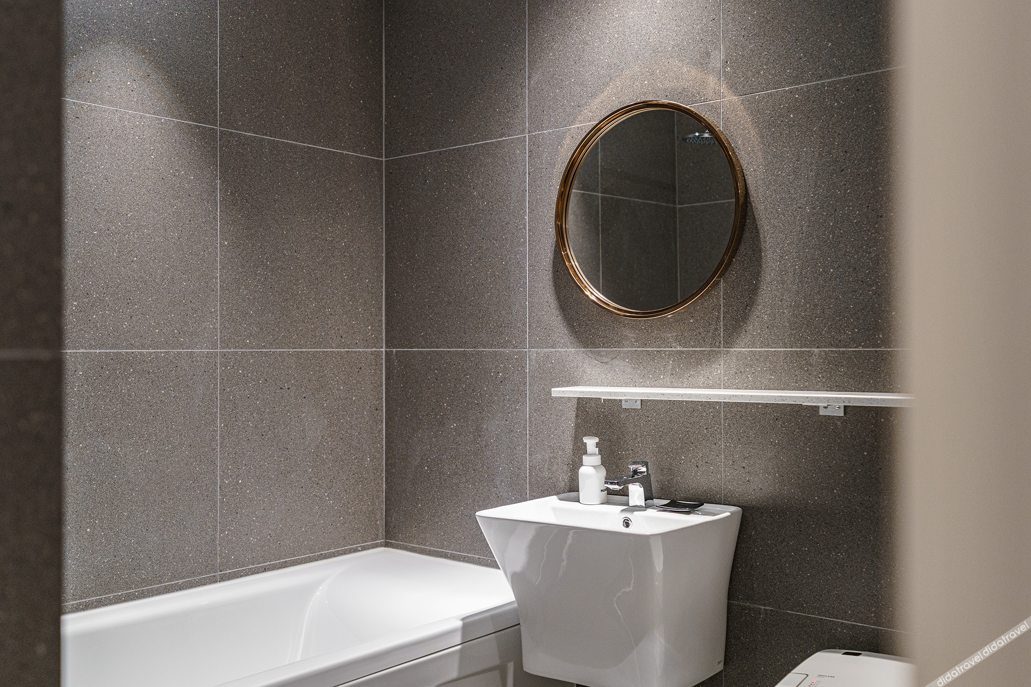Brown-Dot Hotel Geomdan 2*