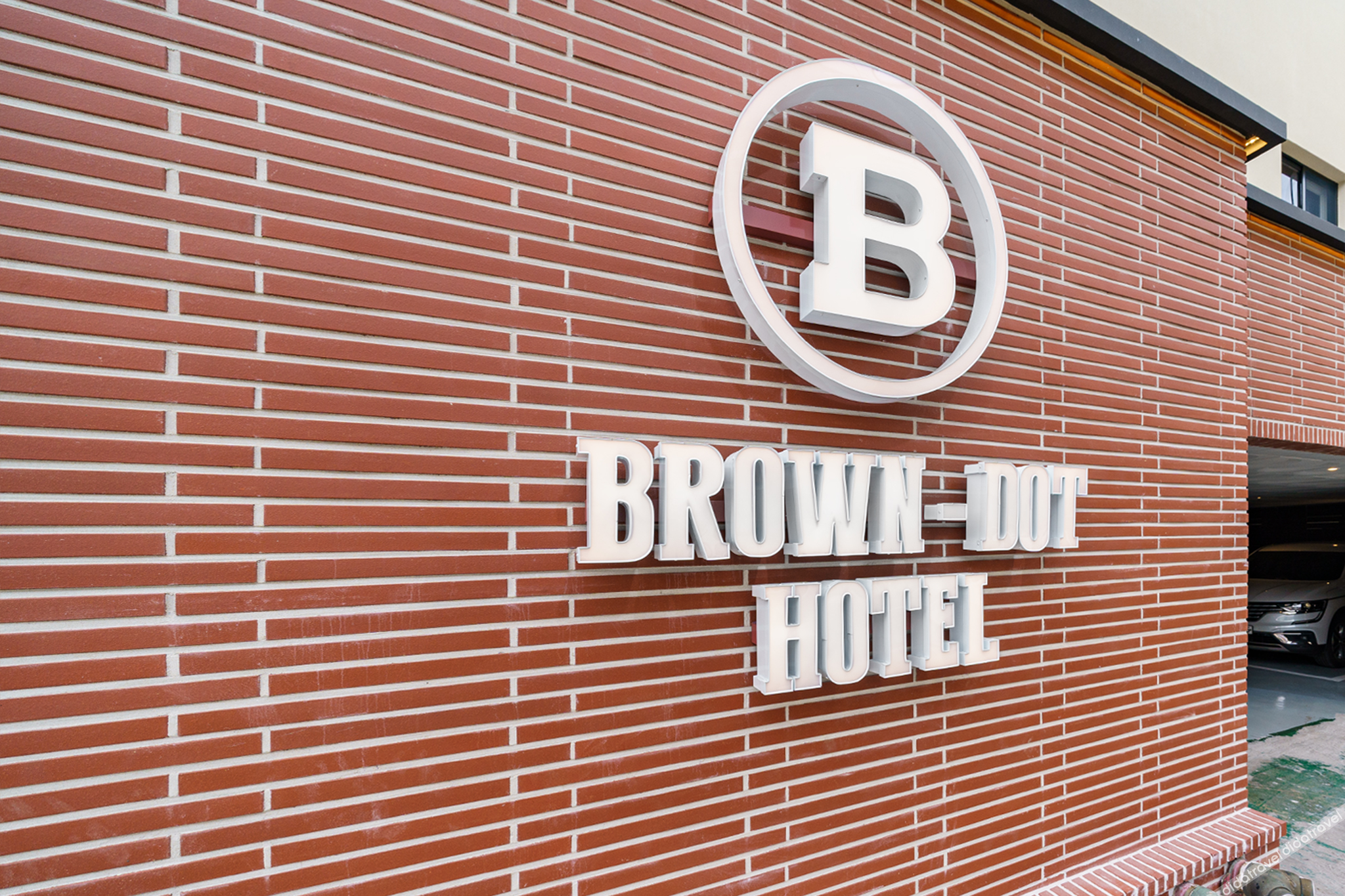 Brown-Dot Hotel Geomdan 2*