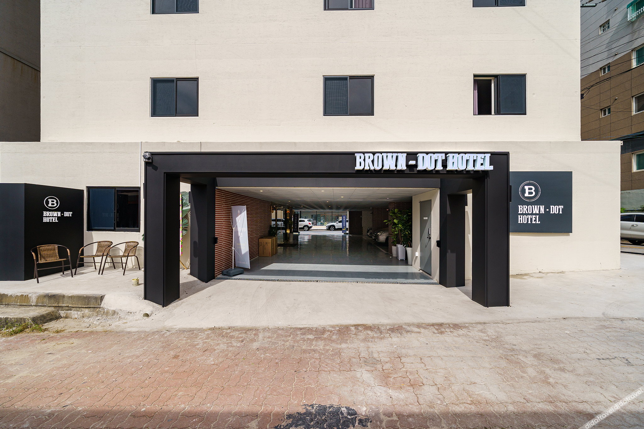 Brown-Dot Hotel Geomdan 2*