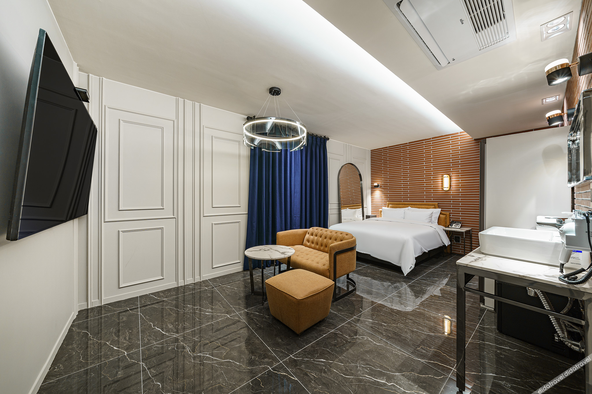 Brown-Dot Hotel Geomdan 2*