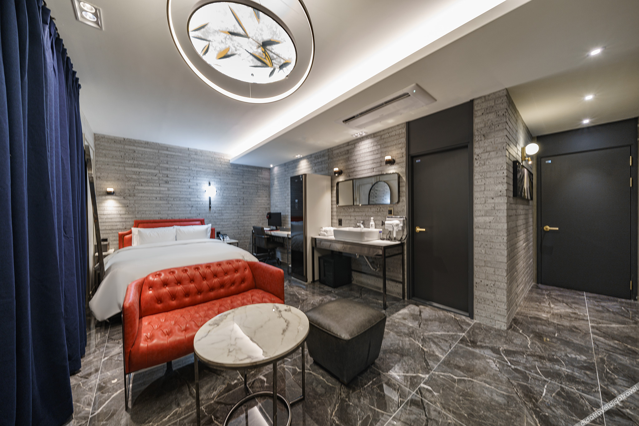 Brown-Dot Hotel Geomdan 2*