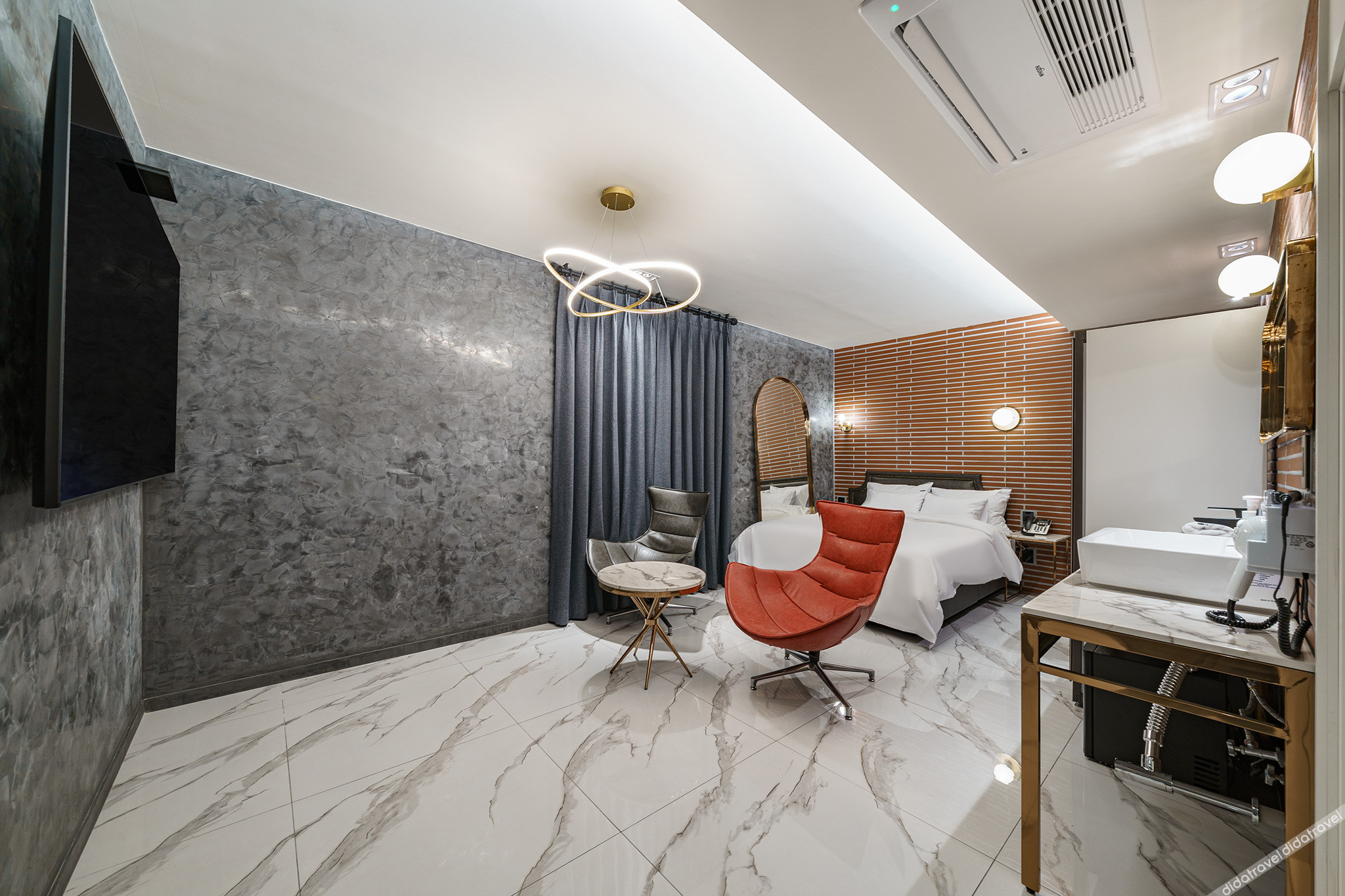 Brown-Dot Hotel Geomdan 2*