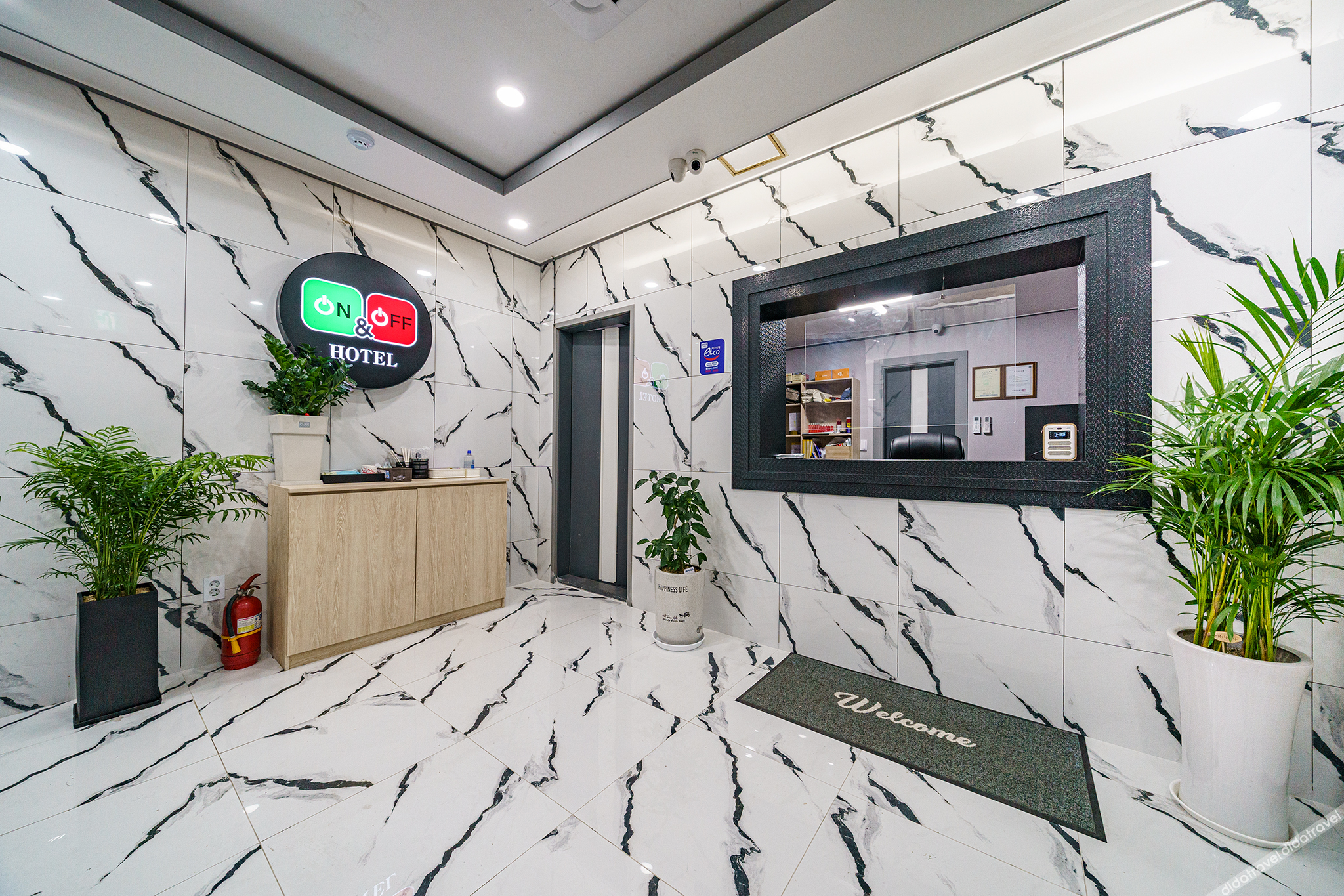 On and Off(Sungui Station) 3*