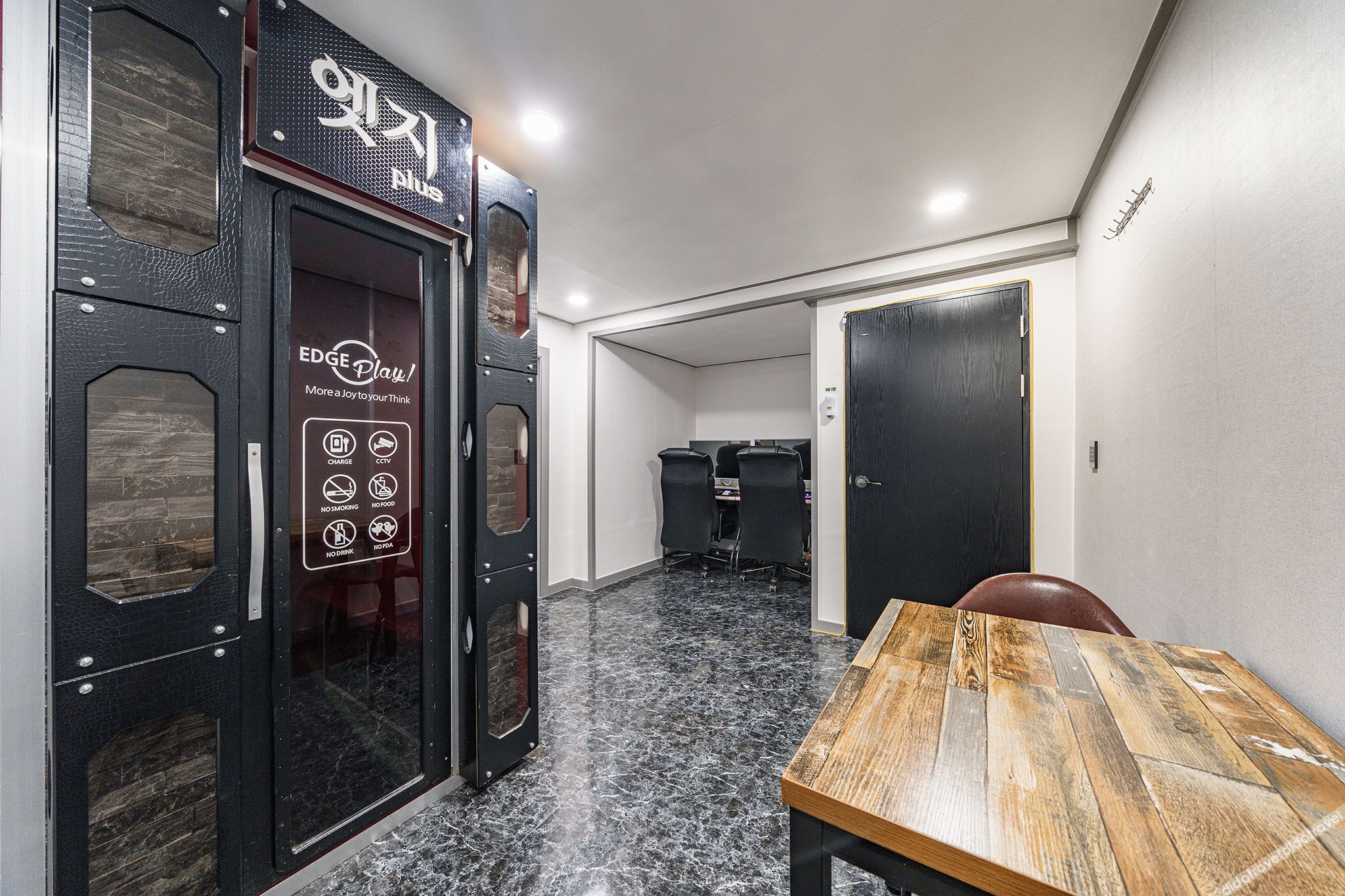 On and Off(Sungui Station) 3*