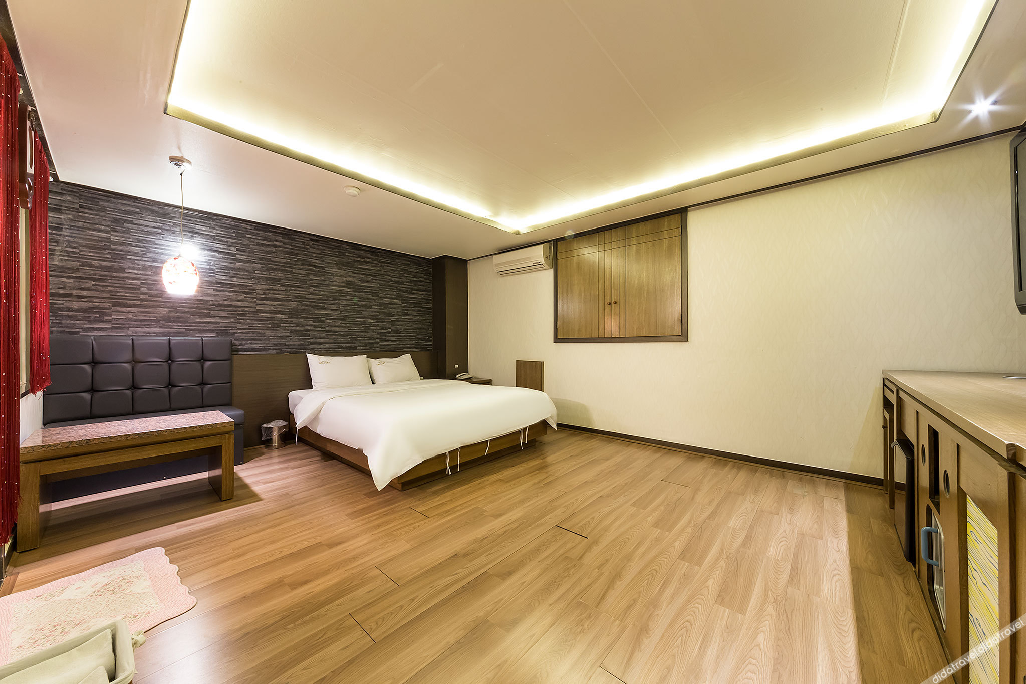 Dongsuwon Gallery 3*