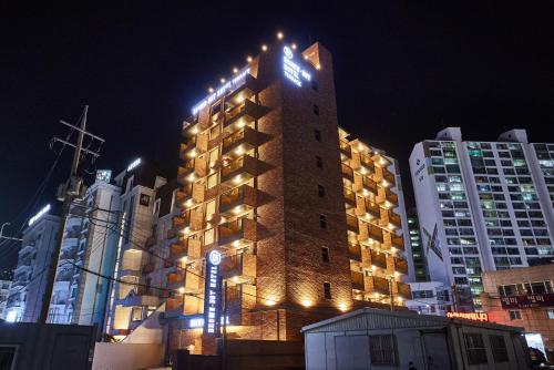 Pohang Brown Dot Terrace Pohang Terminal branch 0*