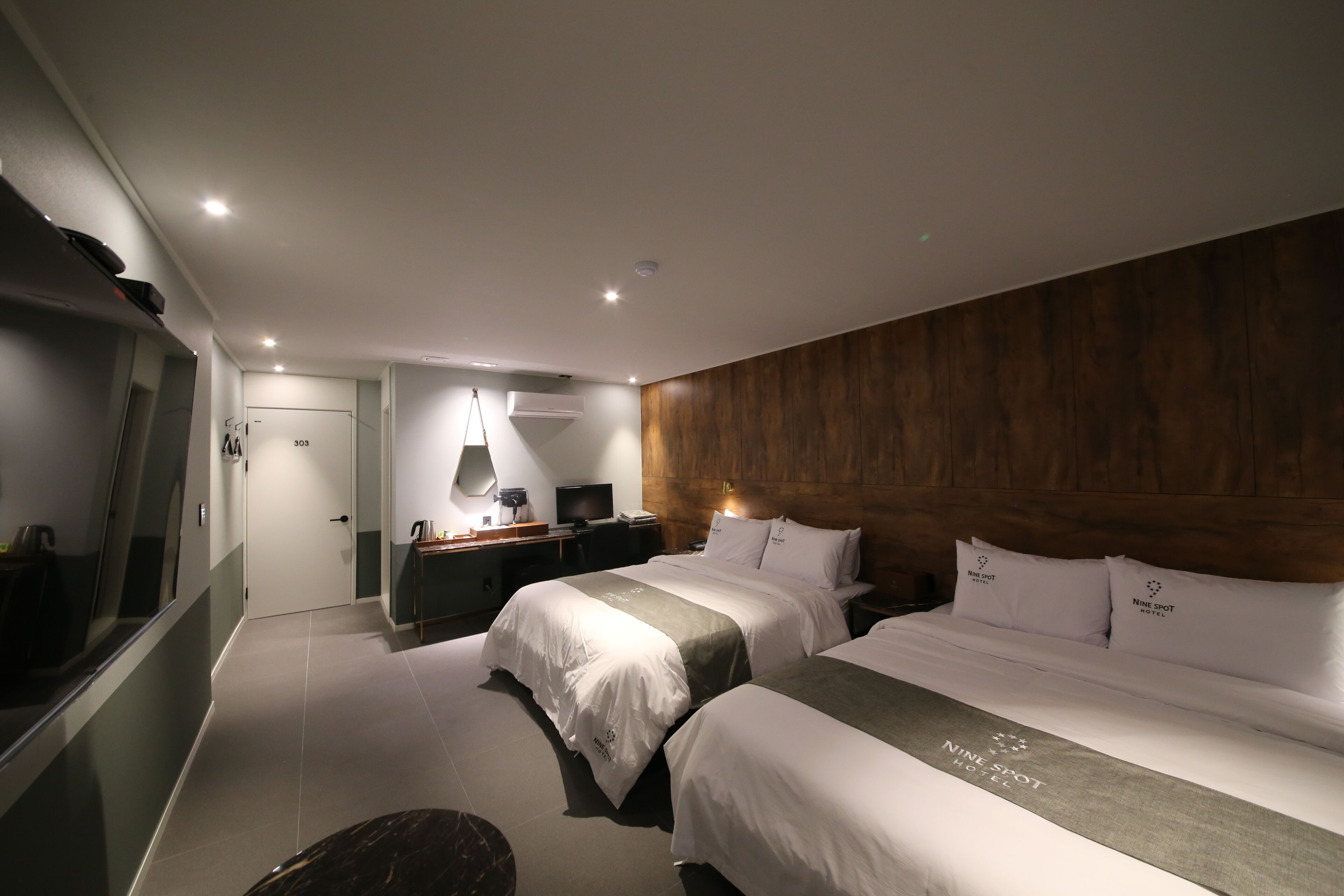 Ninespot Hotel 2*