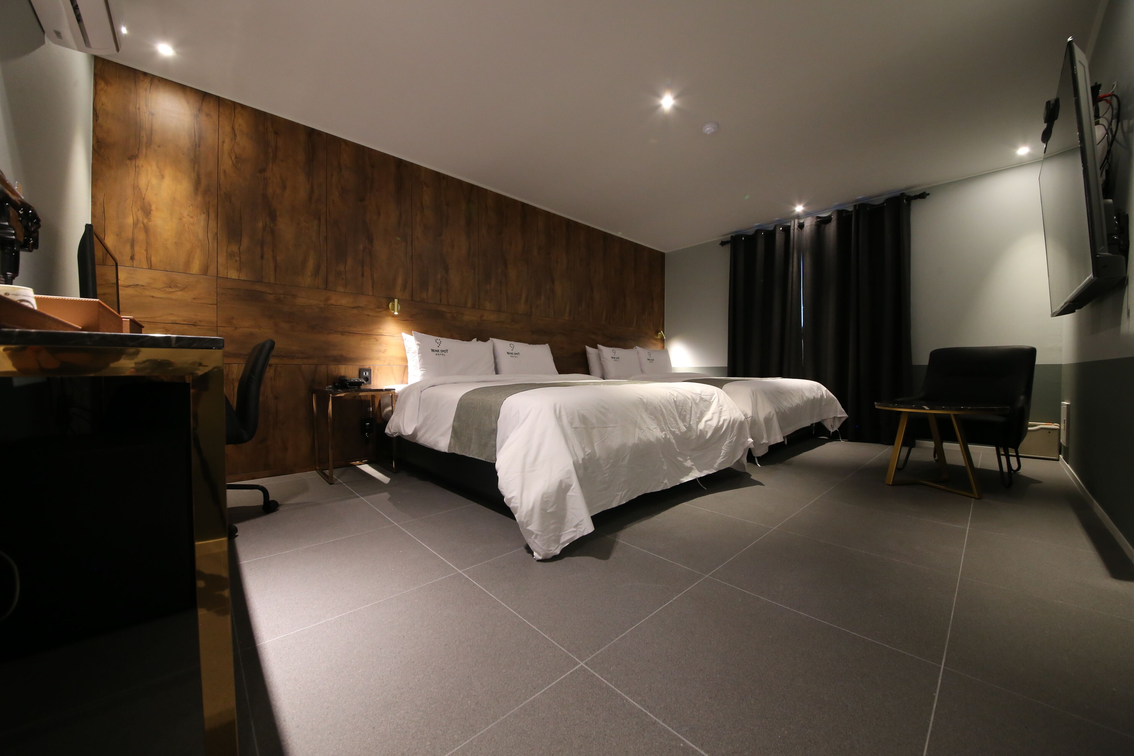 Ninespot Hotel 2*