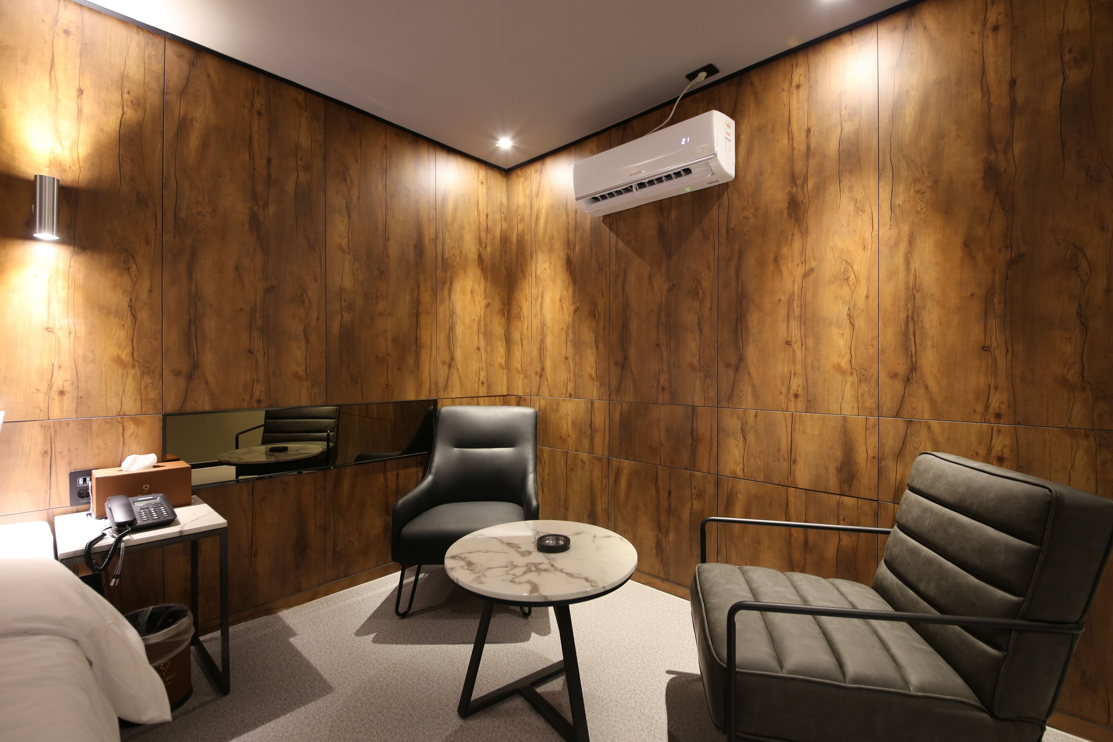 Ninespot Hotel 2*