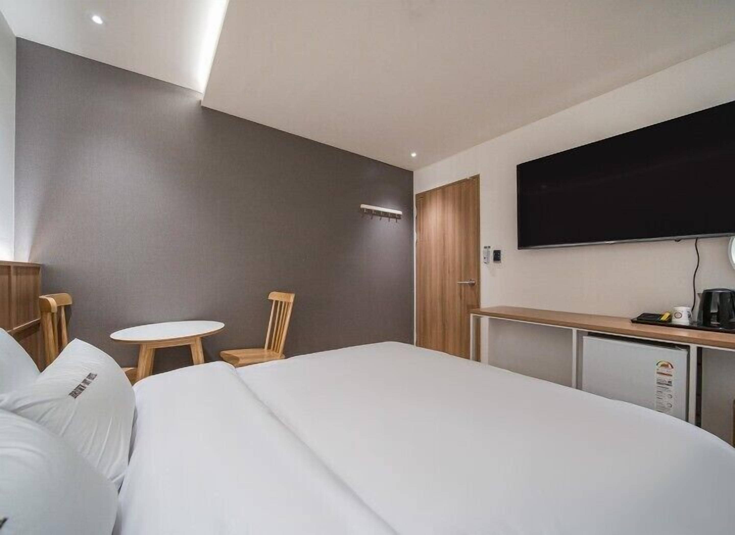 Brown Dot Hotel Eurwangri 3*