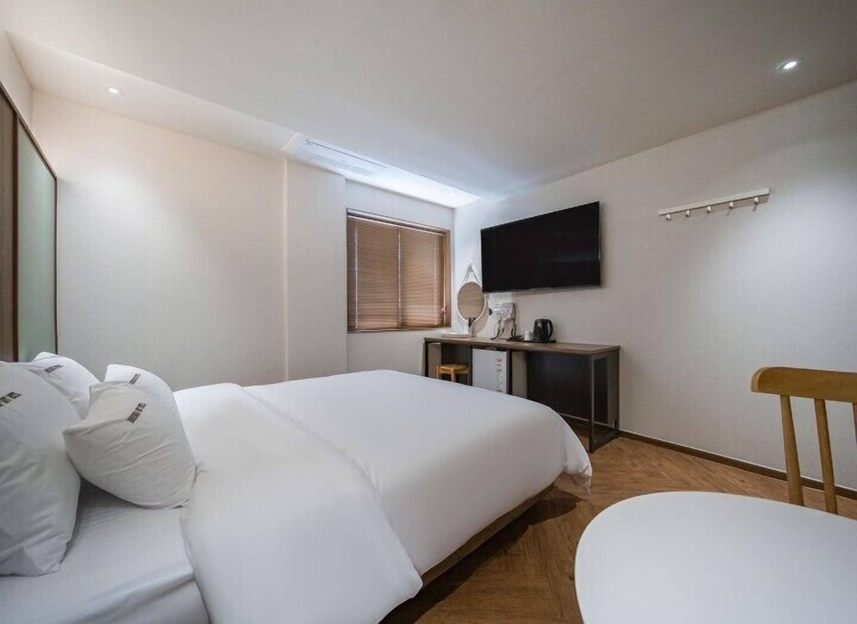Brown Dot Hotel Eurwangri 3*