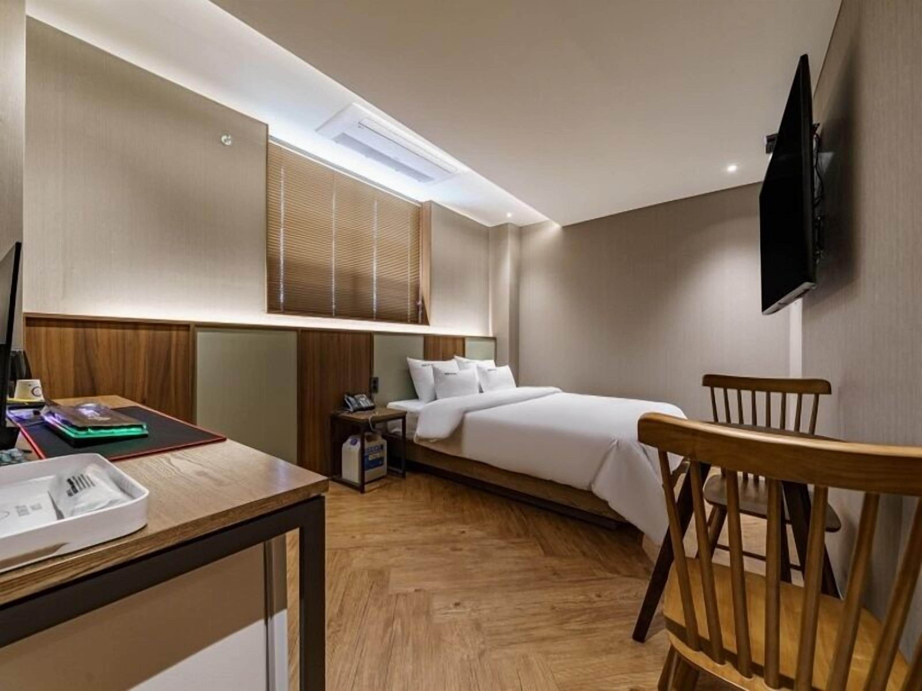 Brown Dot Hotel Eurwangri 3*