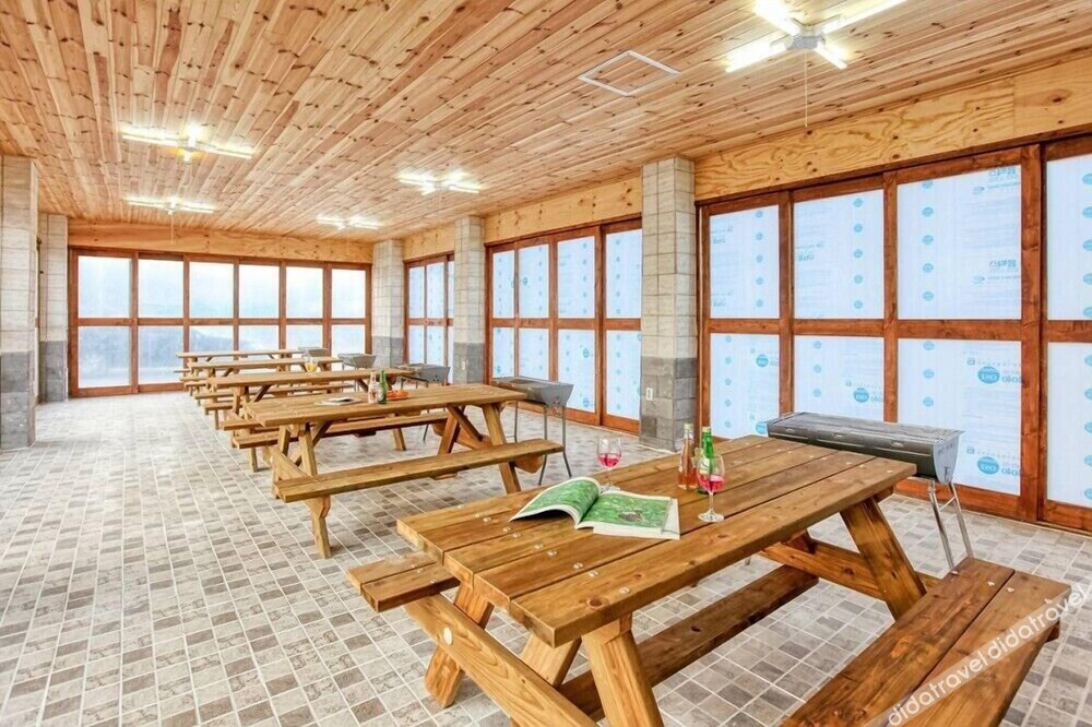 Jebudo Olle Pension 0*
