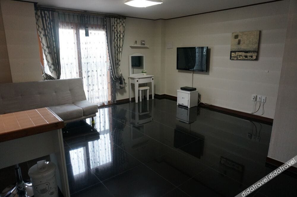 Jebudo Olle Pension 0*