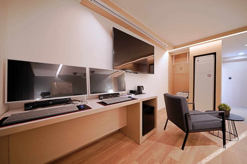 Dongnae Hound Hotel Sajik Minam Station 2*