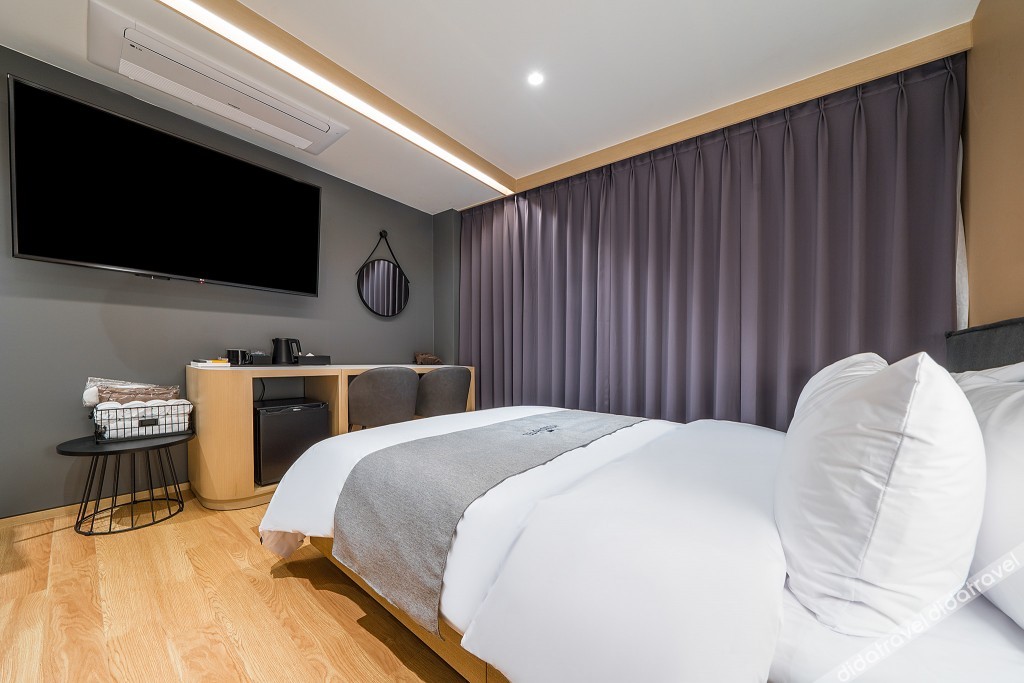 Dongnae Hound Hotel Sajik Minam Station 2*