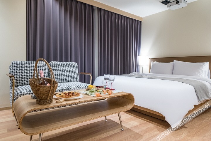 Dongnae Hound Hotel Sajik Minam Station 2*
