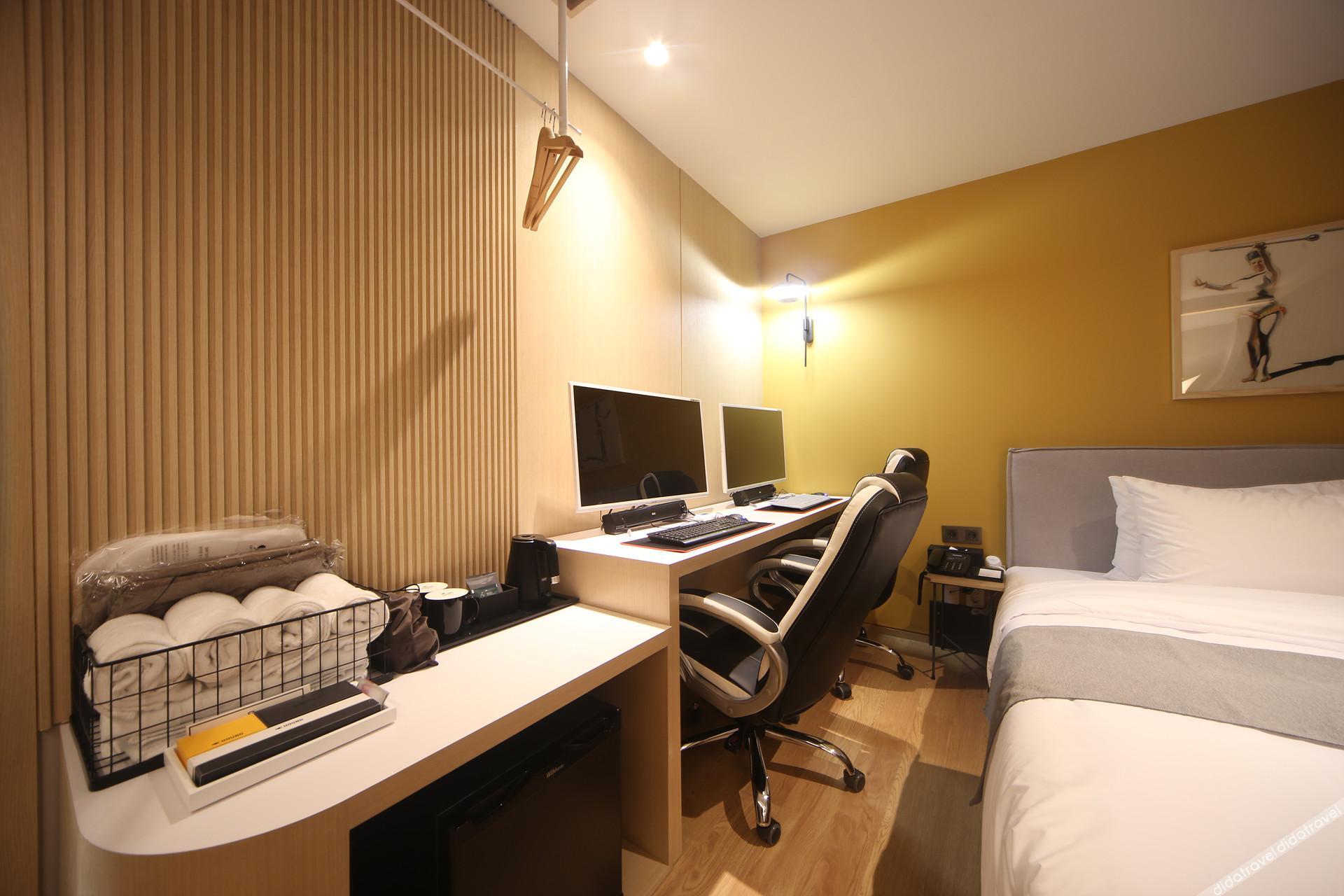 Dongnae Hound Hotel Sajik Minam Station 2*