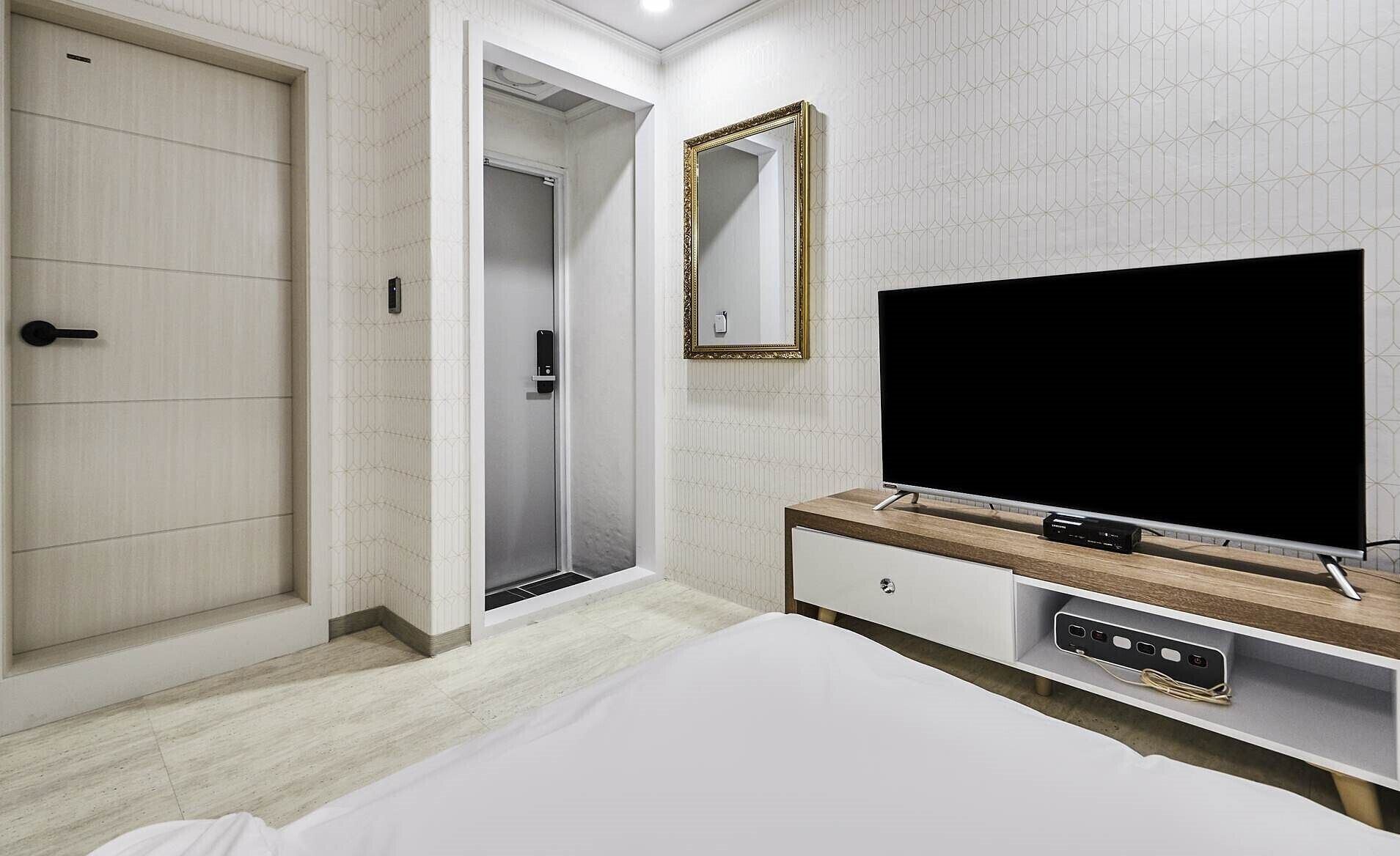30 month HOTEL 2*