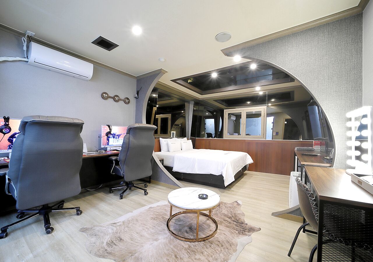 Hotel Via 2*