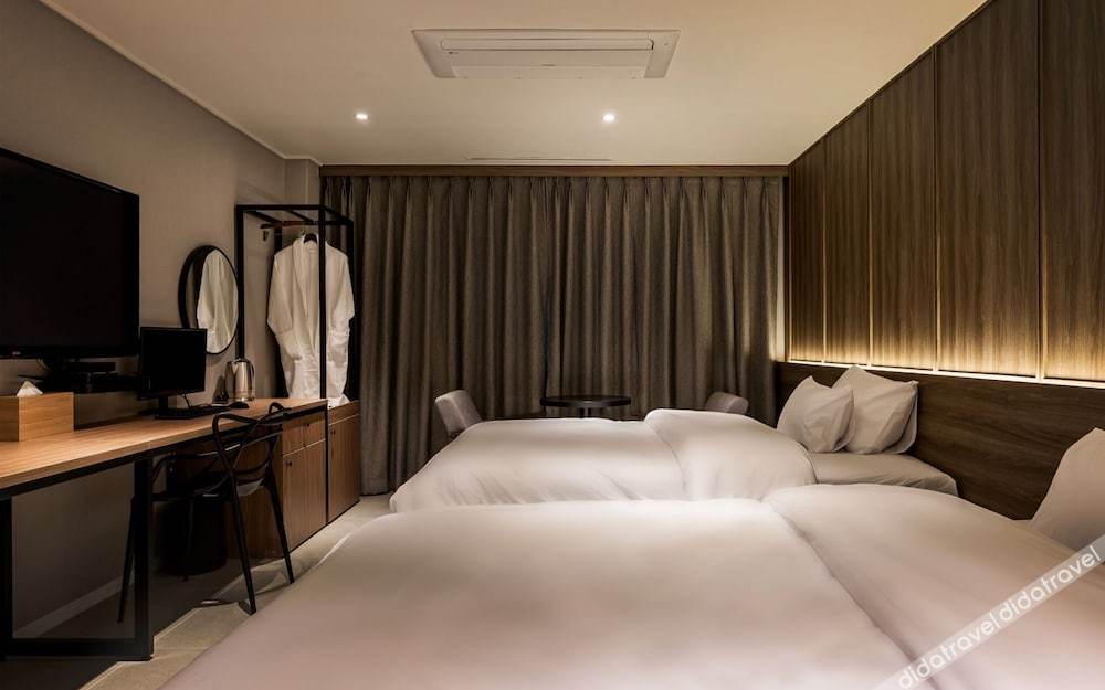 Ilsan Queen Town Hotel 2*
