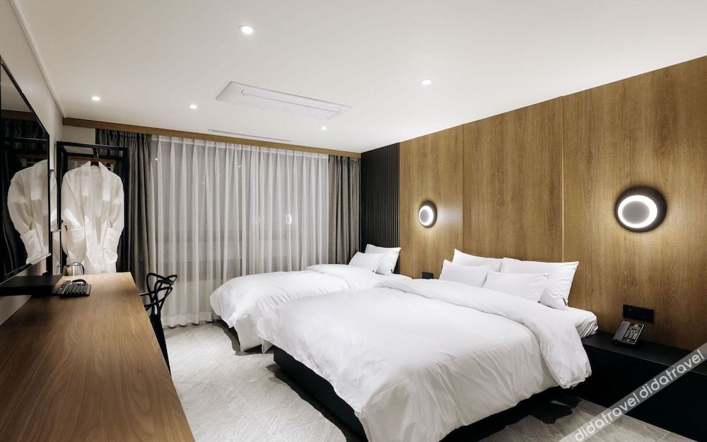 Ilsan Queen Town Hotel 2*
