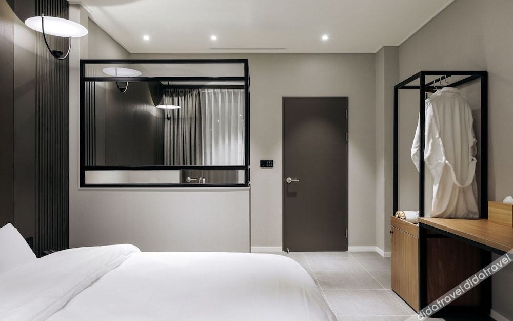 Ilsan Queen Town Hotel 2*