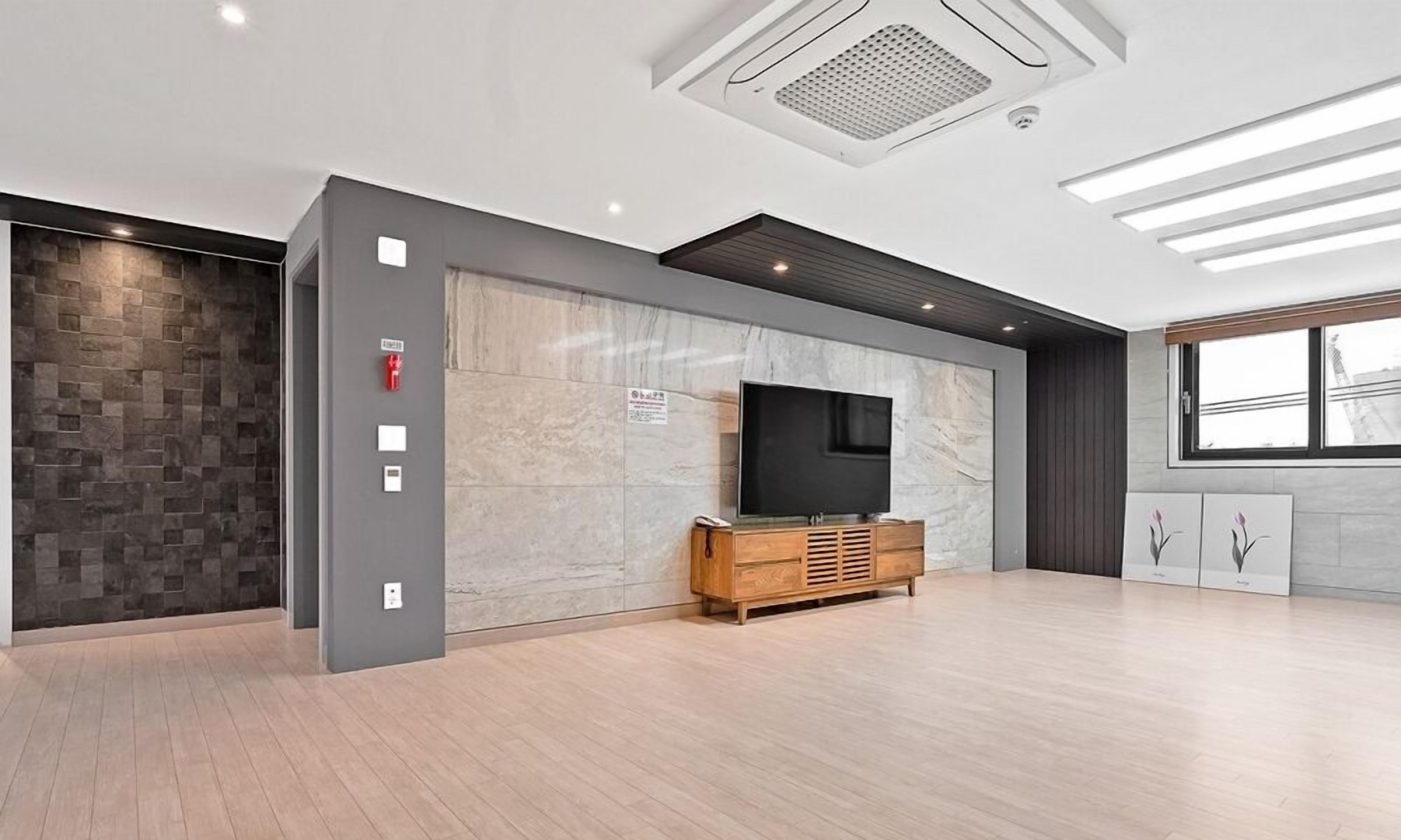 Pohang A1 Hotel Yeongildae Branch 3*