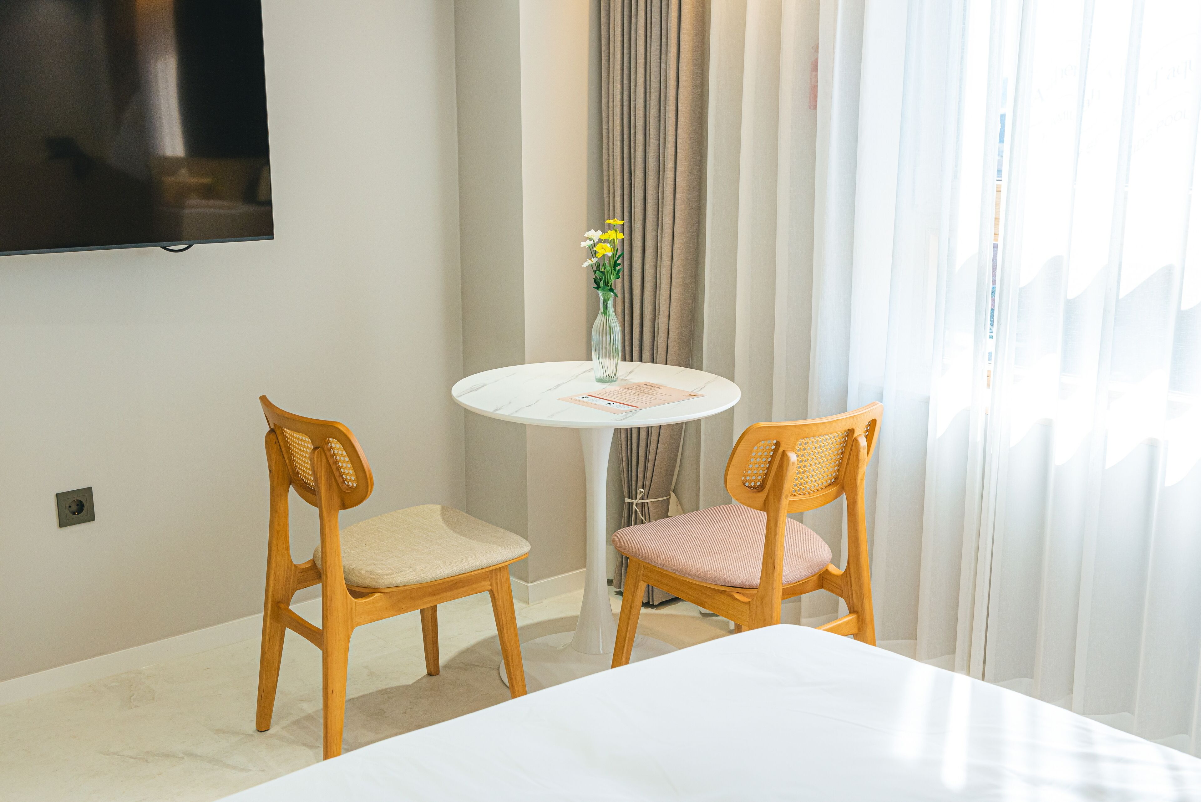 Asherah Villard Aqua Business Hotel 2*