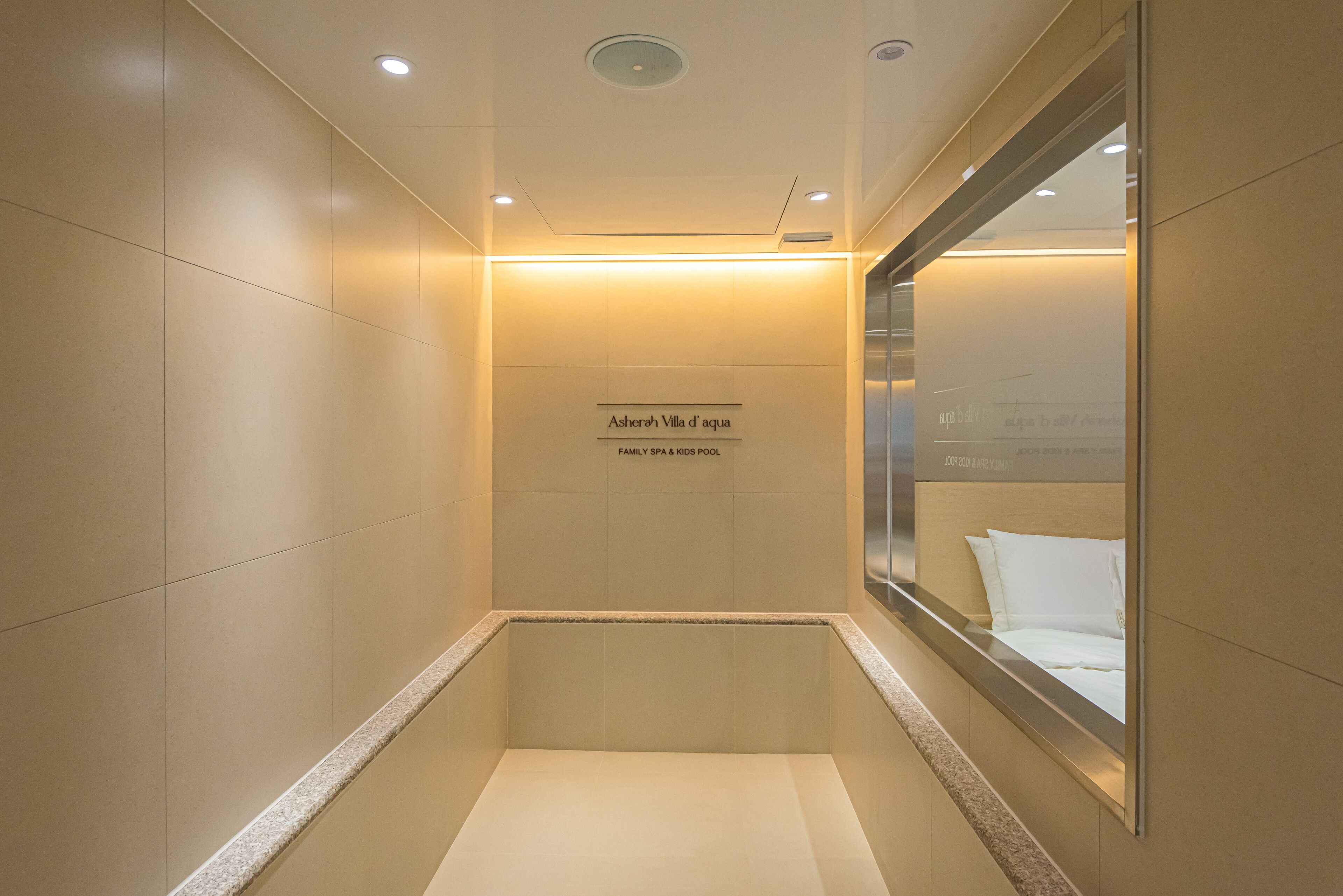 Asherah Villard Aqua Business Hotel 2*