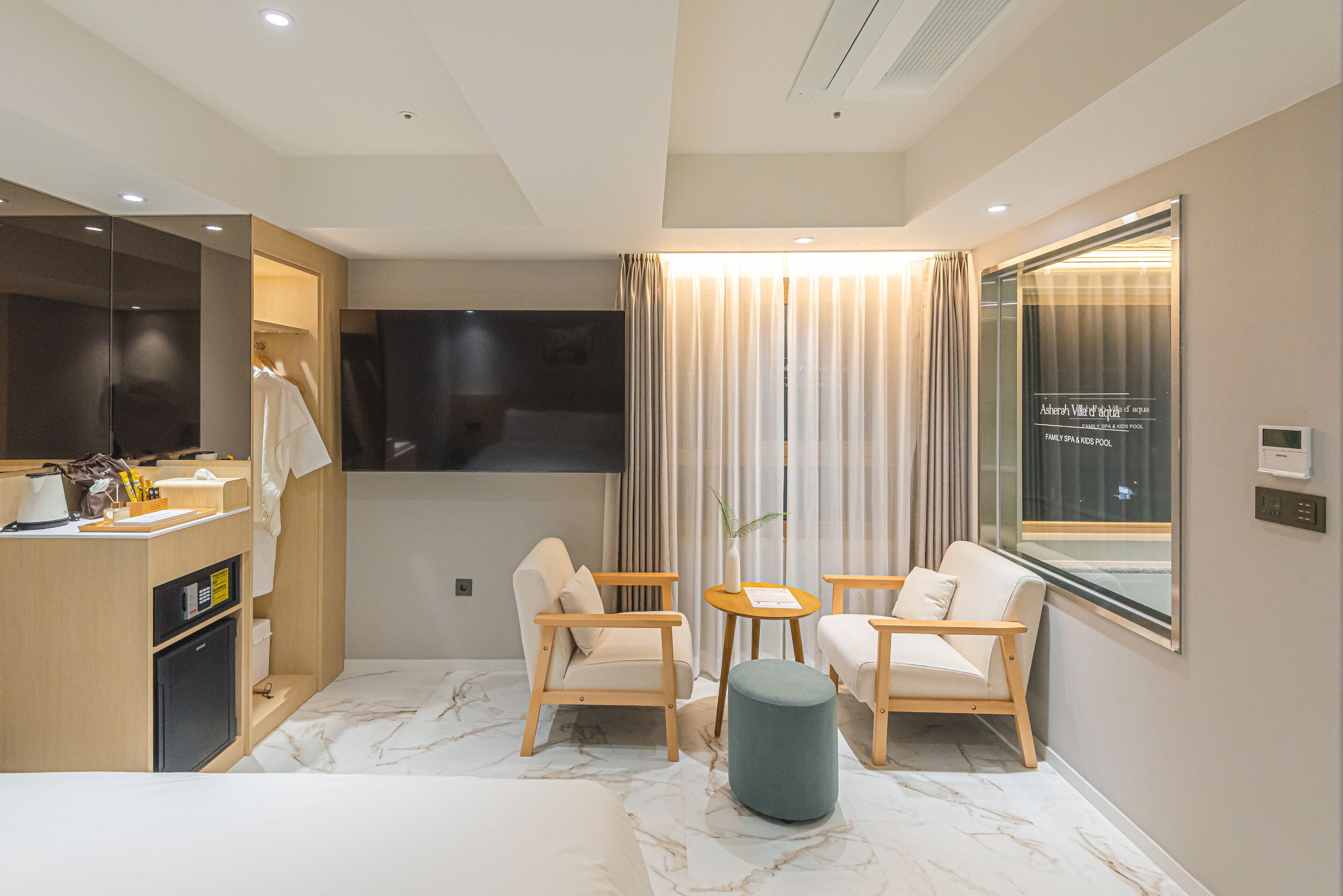 Asherah Villard Aqua Business Hotel 2*