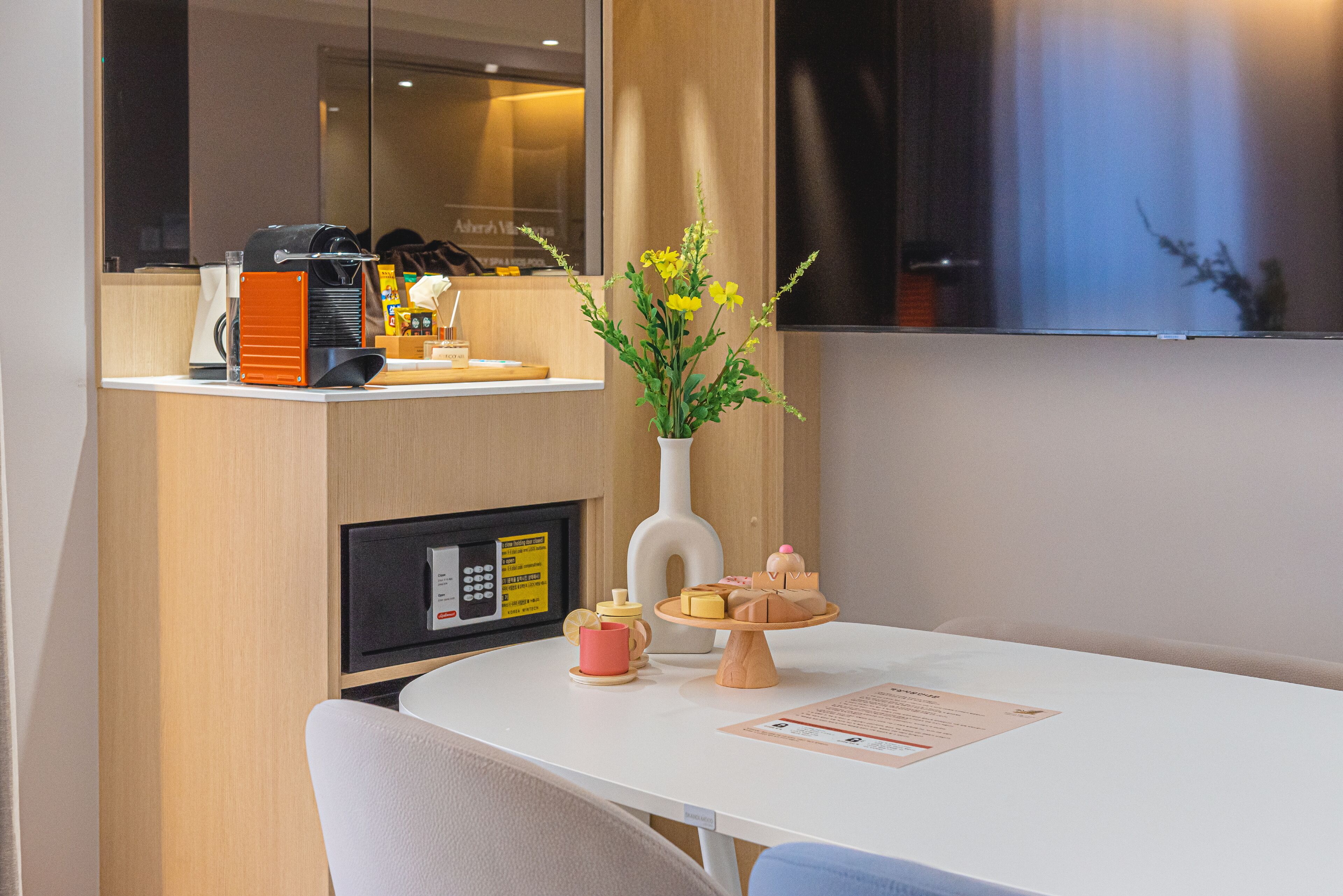 Asherah Villard Aqua Business Hotel 2*