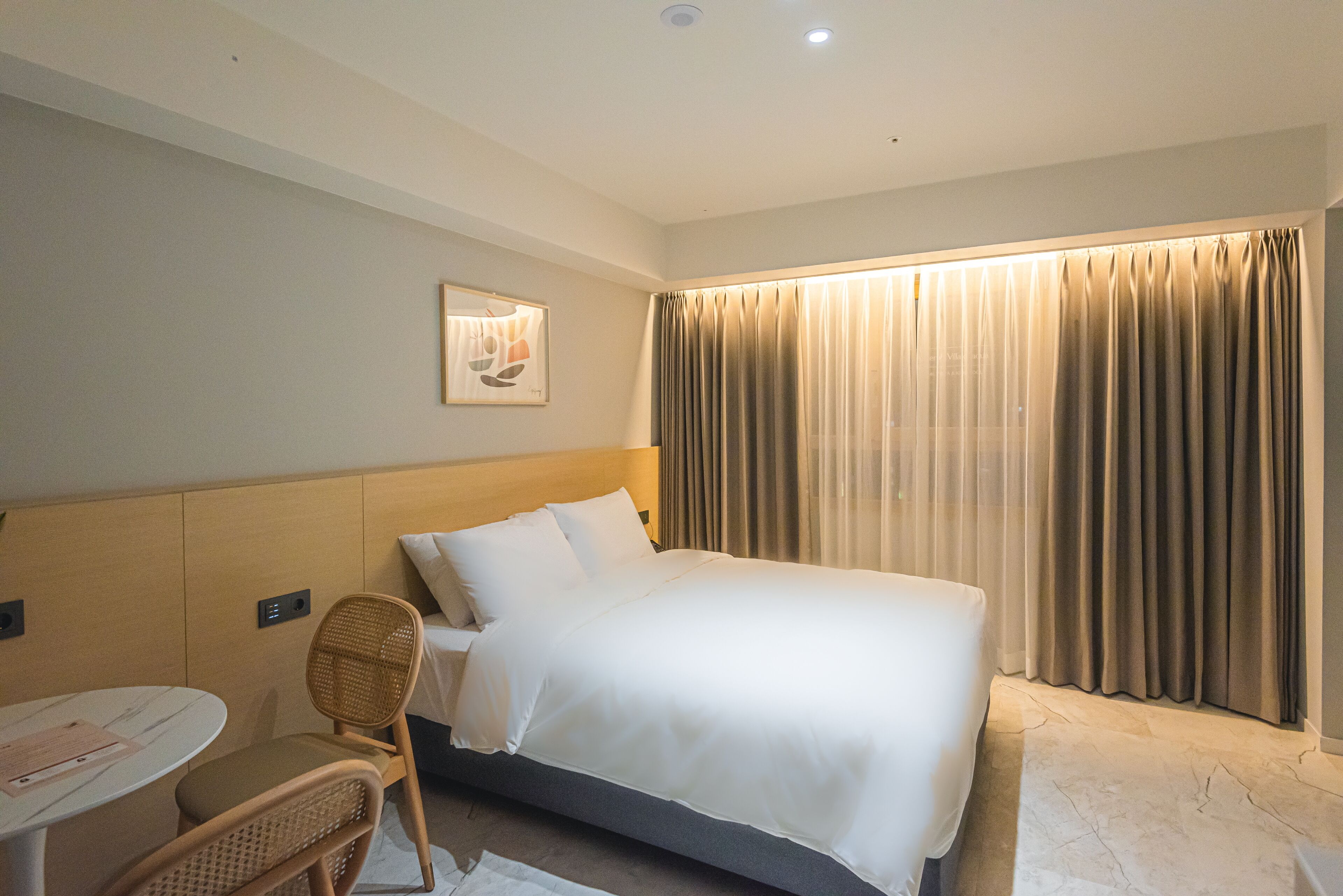 Asherah Villard Aqua Business Hotel 2*