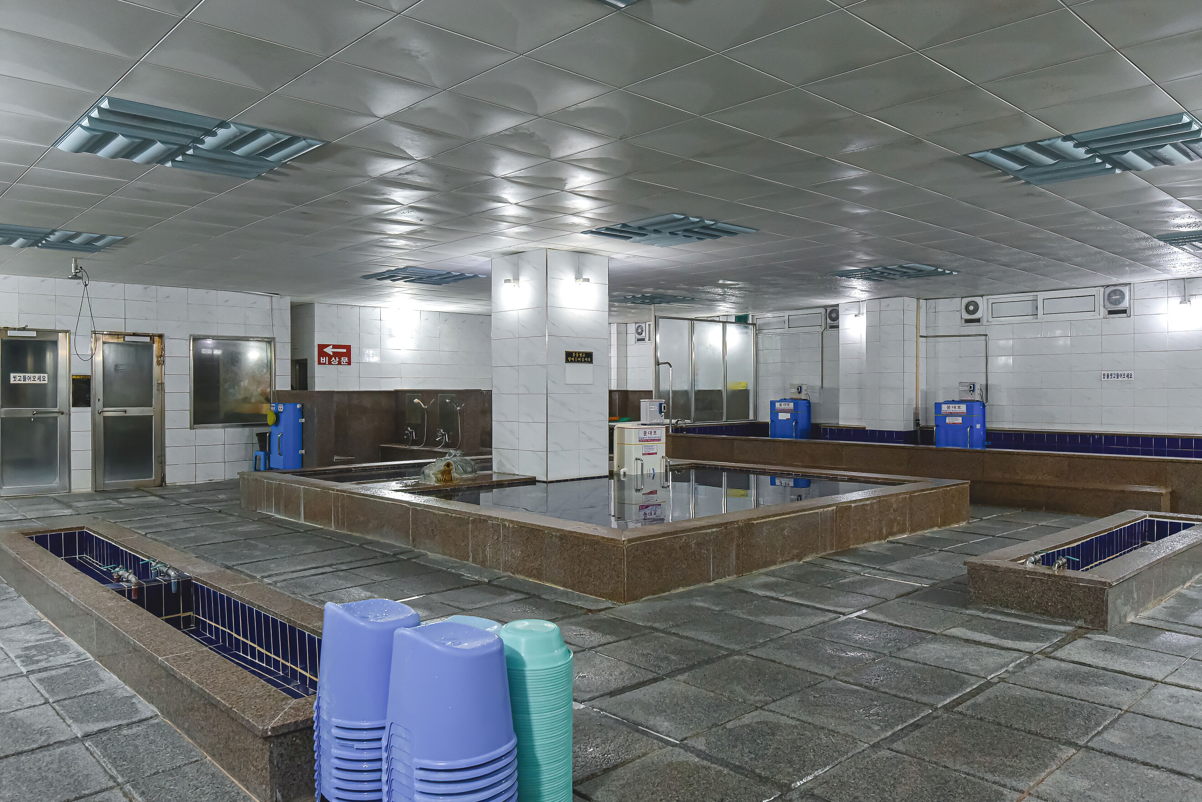 Asherah Villard Aqua Business Hotel 2*