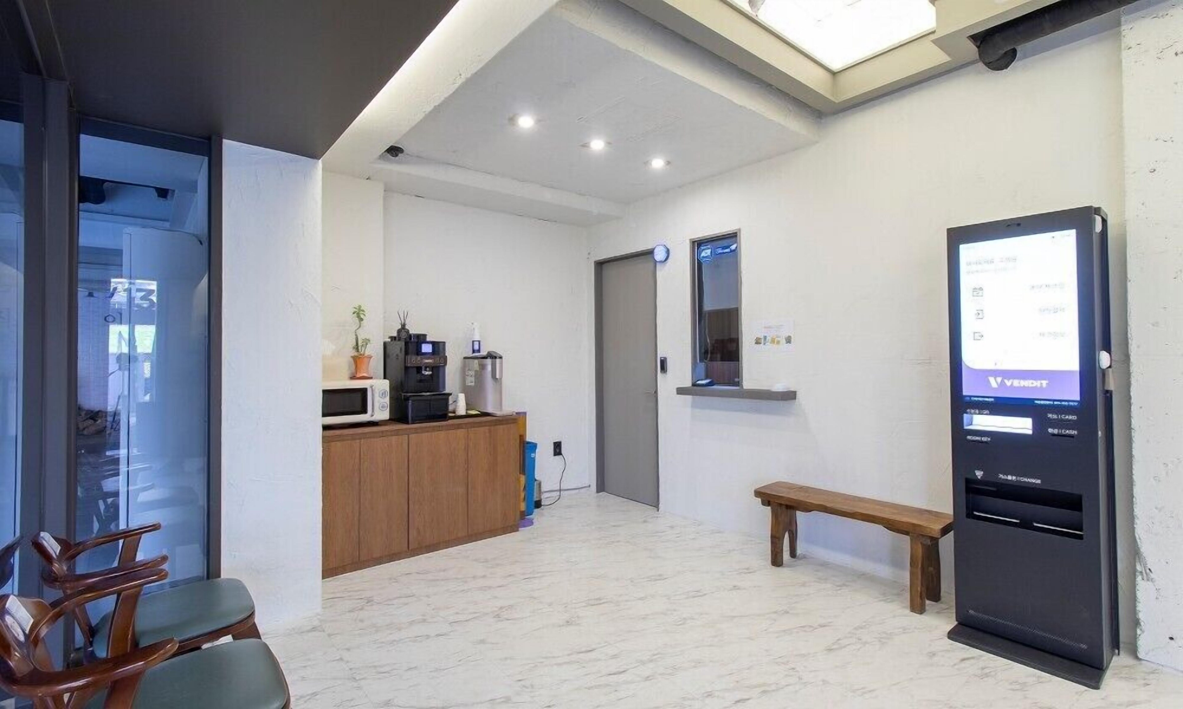 Hwaseong Stay13 Hotel 2*