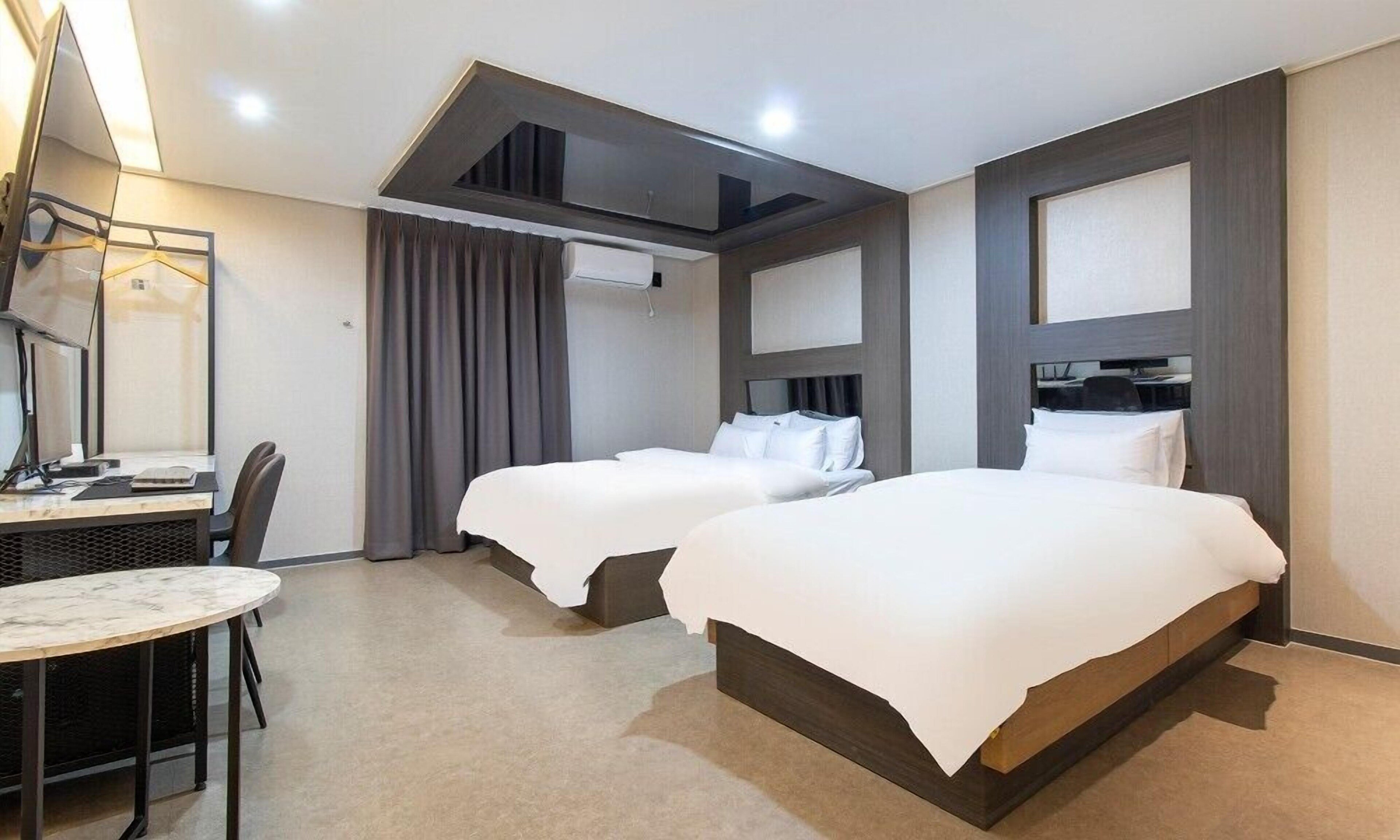 Hwaseong Stay13 Hotel 2*