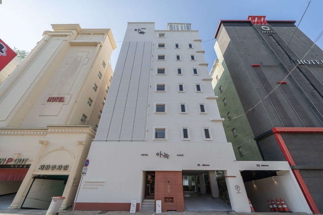 Anook Hotel Ilsan 2*
