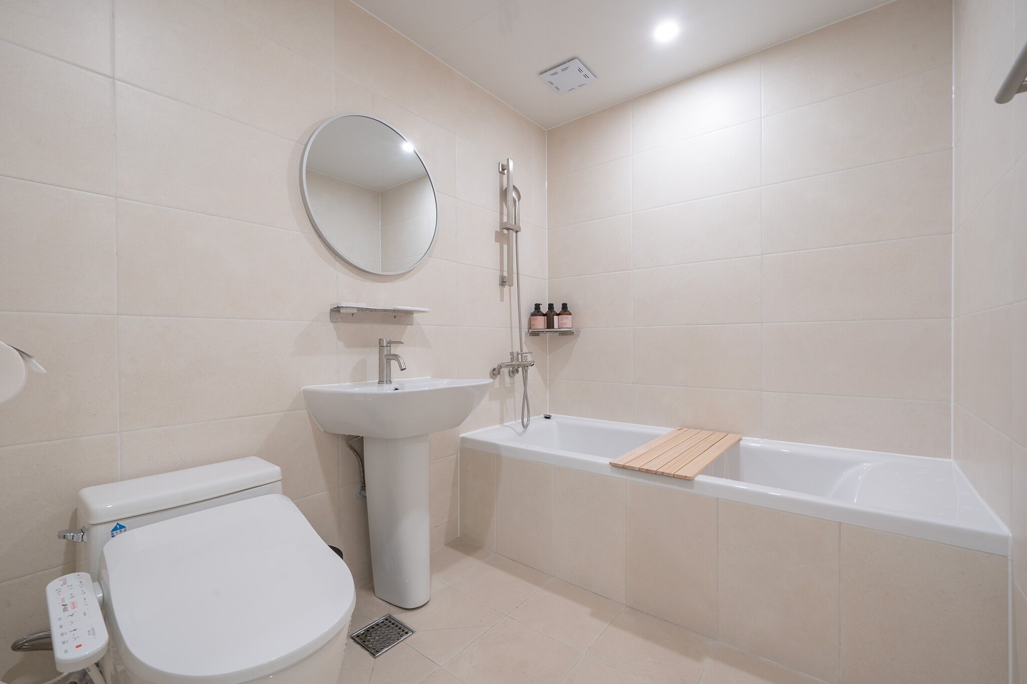 Anook Hotel Ilsan 2*