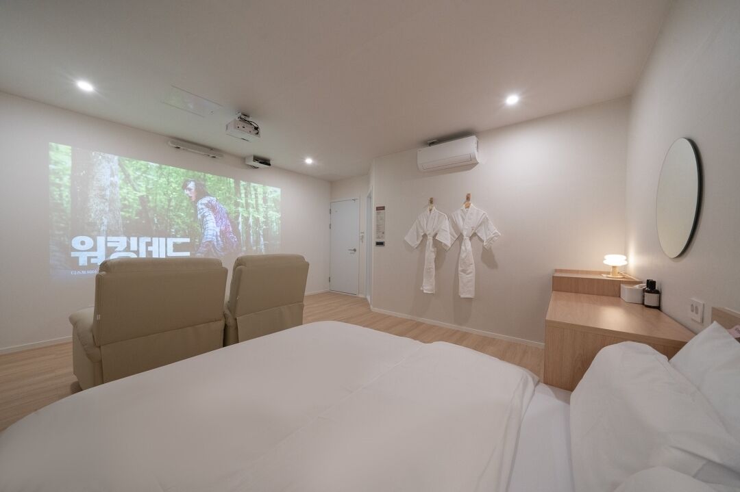 Anook Hotel Ilsan 2*