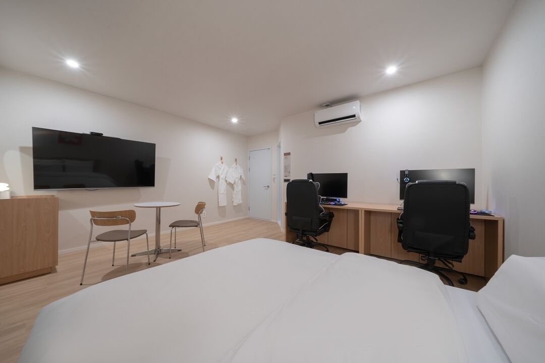 Anook Hotel Ilsan 2*