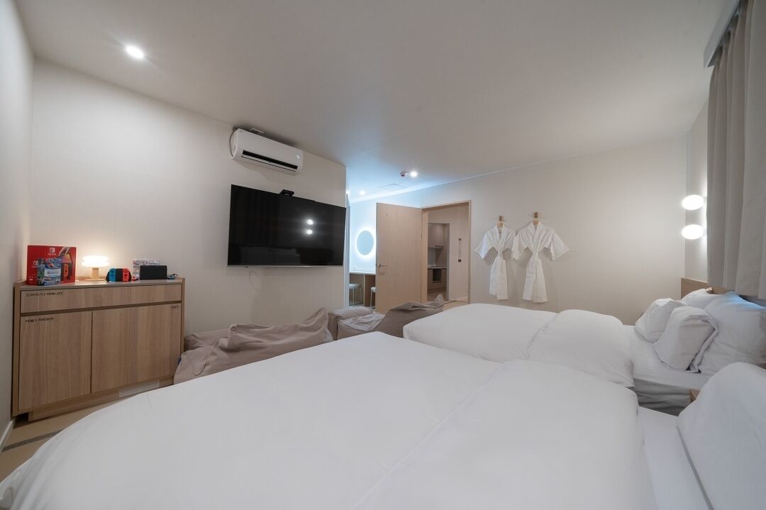 Anook Hotel Ilsan 2*