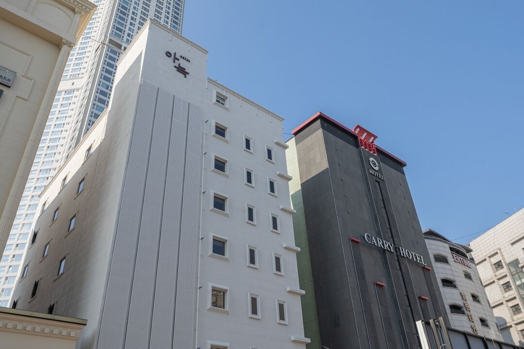 Anook Hotel Ilsan 2*