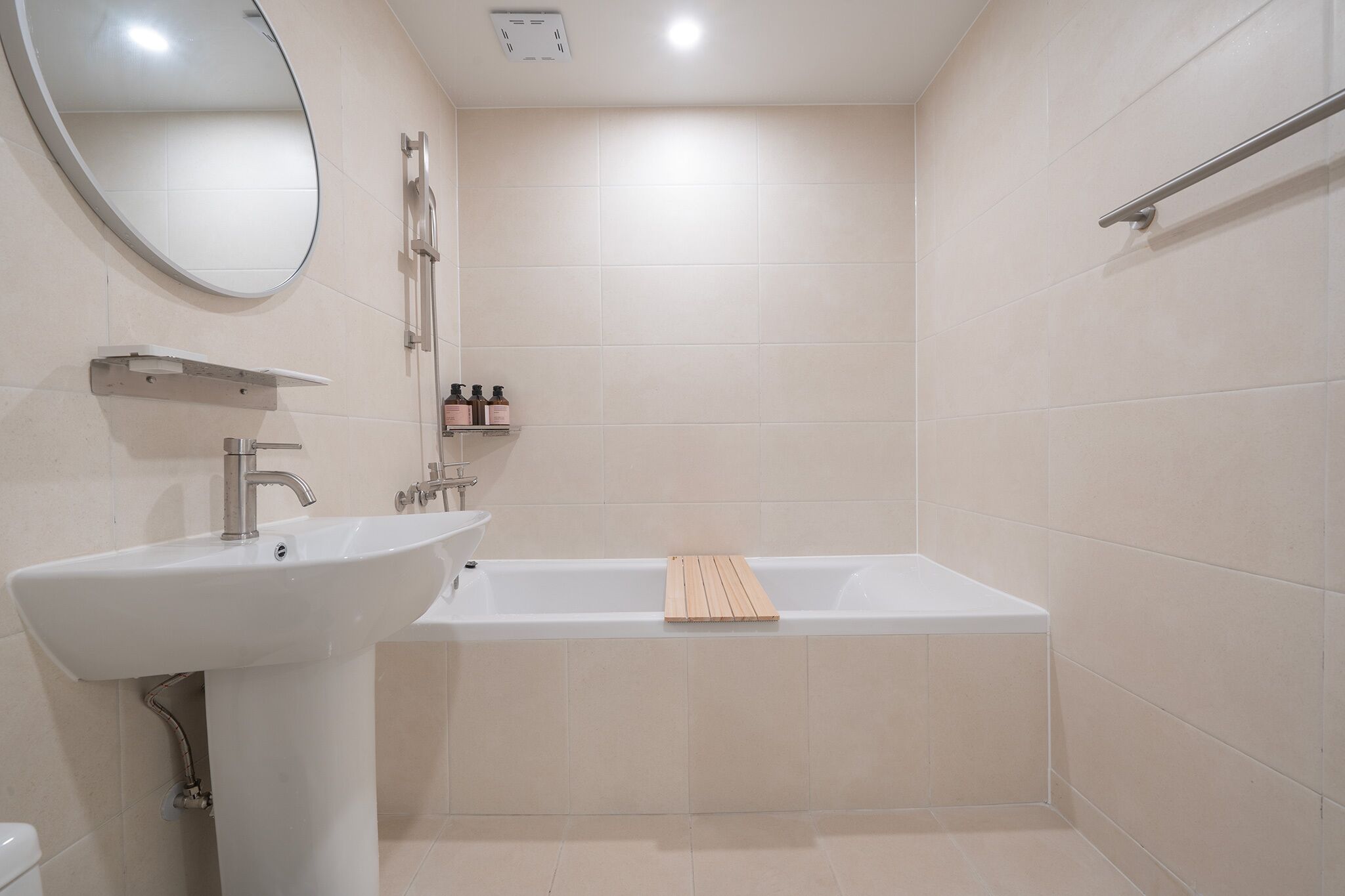 Anook Hotel Ilsan 2*