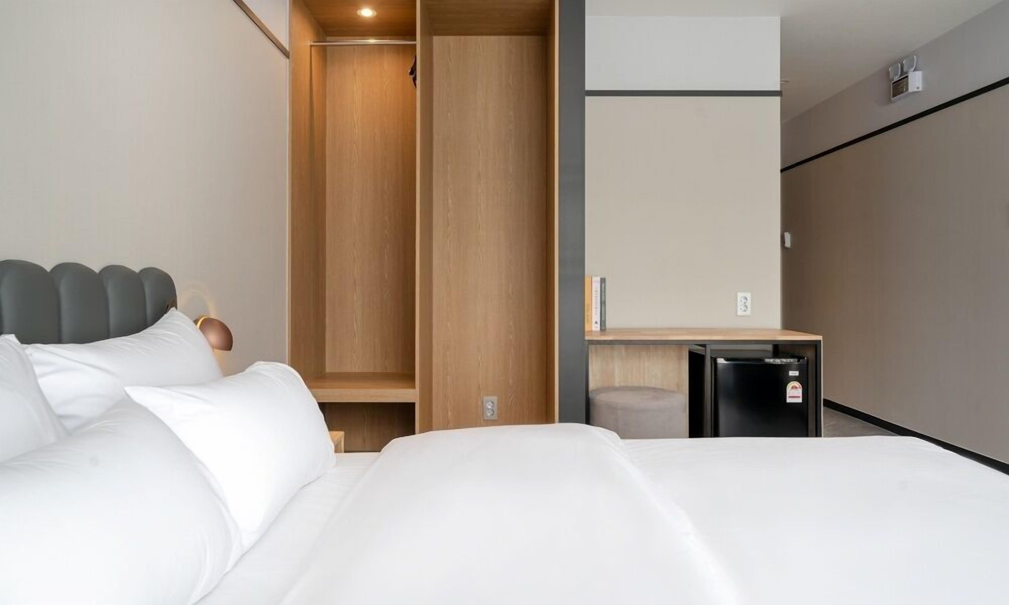 Siheung No25 hotel Geobuksum 2*