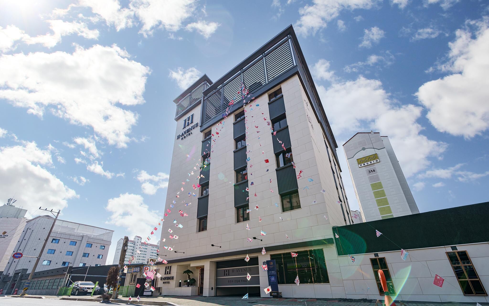 H Avenue Gimhae Samgye 0*