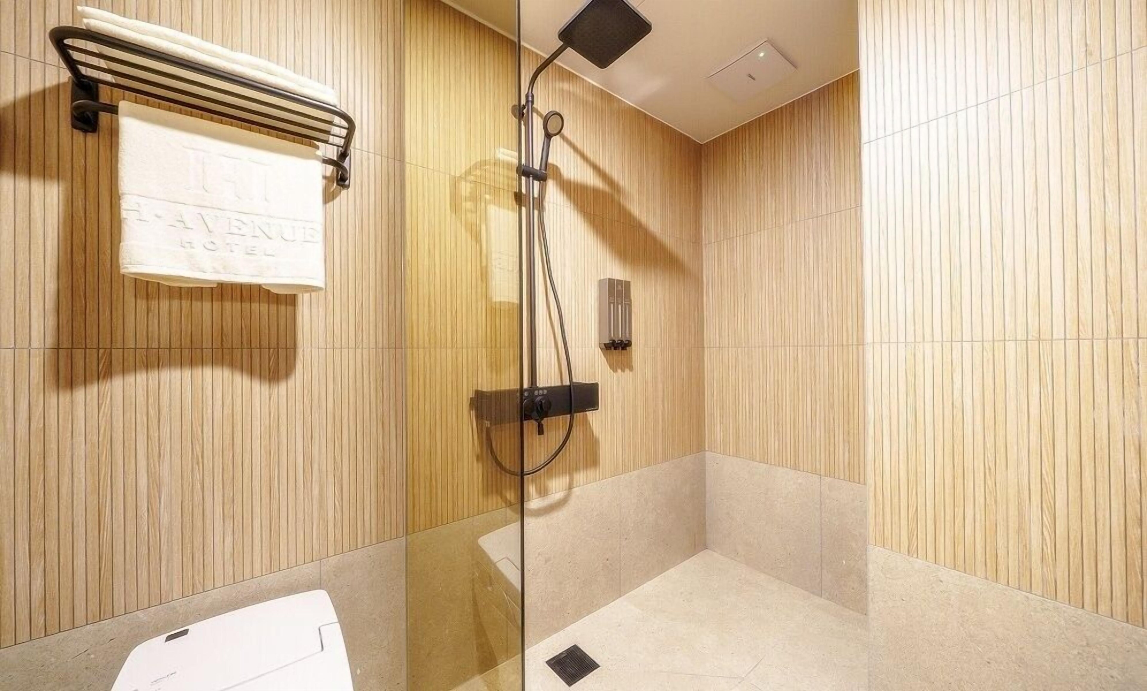 H-Avenue Hotel Geomdan New Town 3*