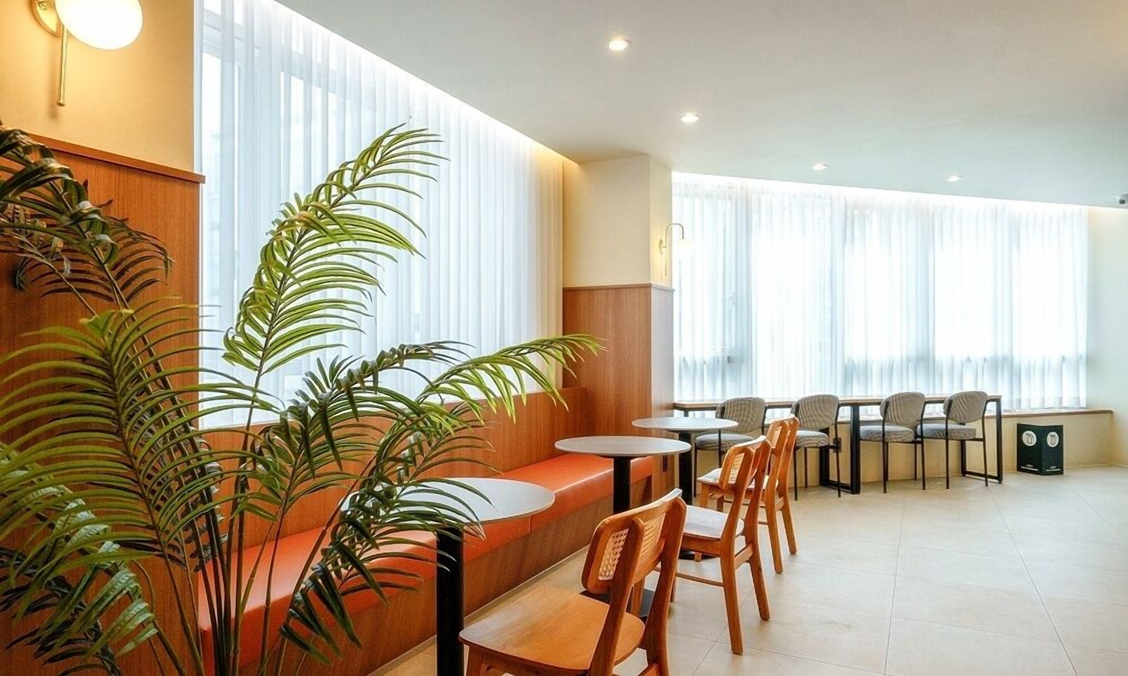 H-Avenue Hotel Geomdan New Town 3*