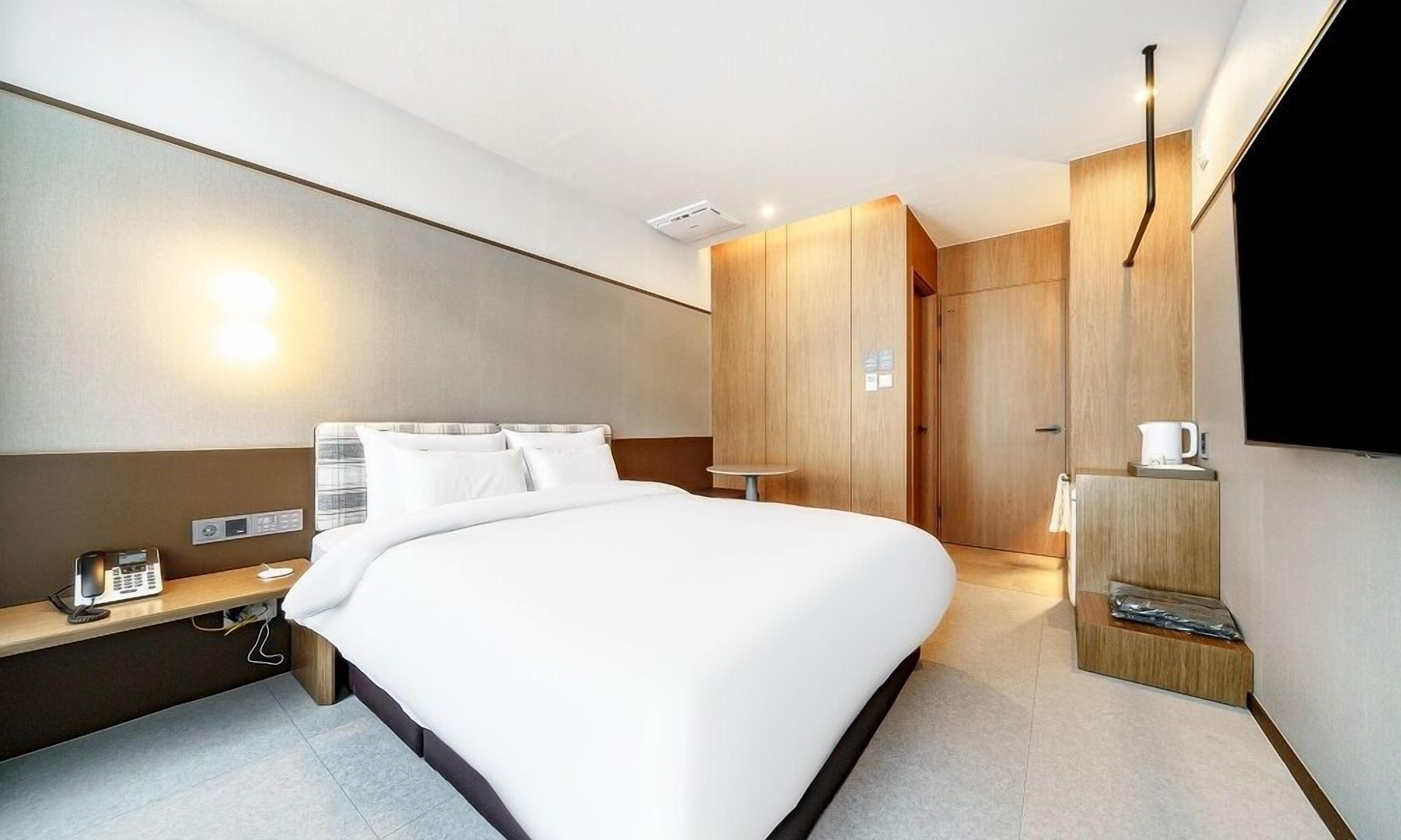 H-Avenue Hotel Geomdan New Town 3*
